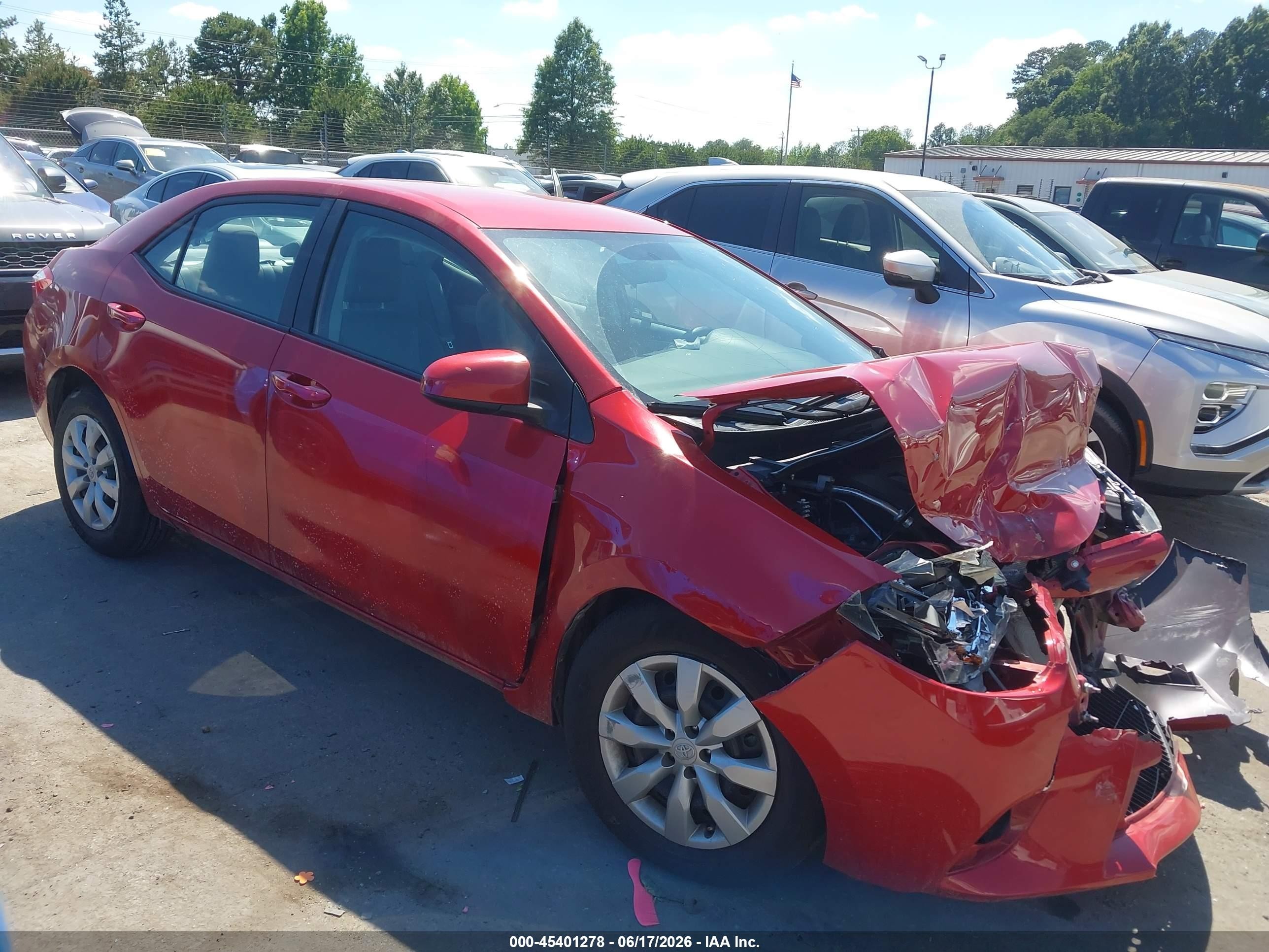 2015 Toyota Corolla Le Red vin: 2T1BURHE2FC476945