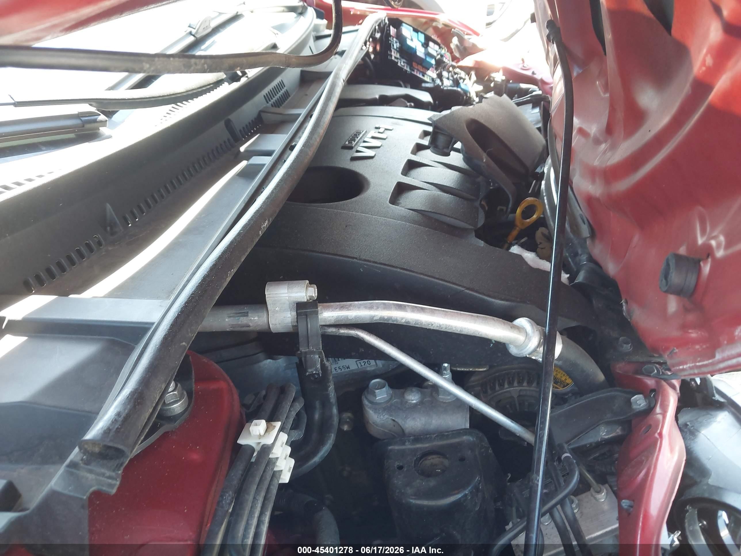 2015 Toyota Corolla Le Red vin: 2T1BURHE2FC476945