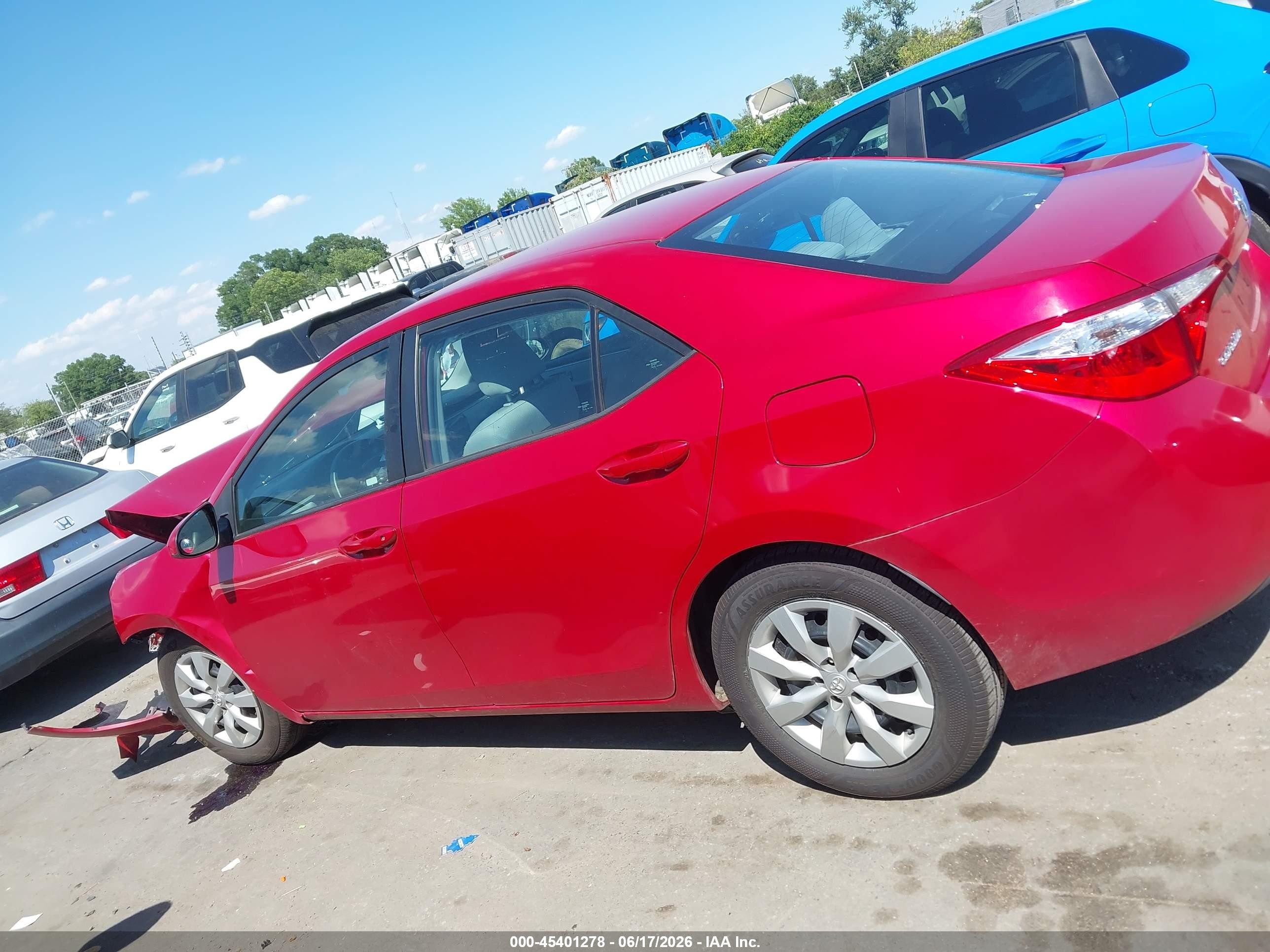 2015 Toyota Corolla Le Red vin: 2T1BURHE2FC476945