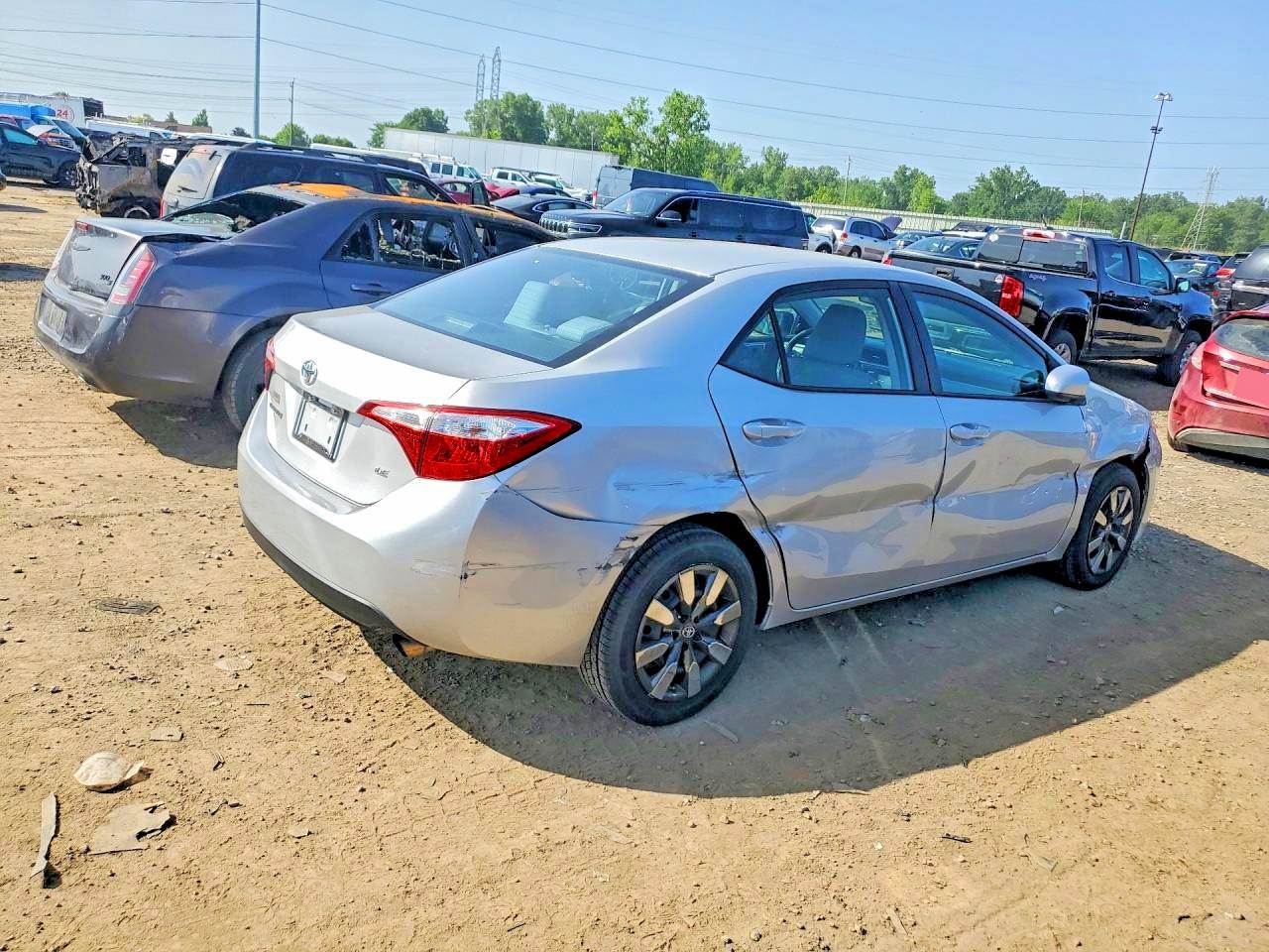 2015 Toyota Corolla Le Silver vin: 2T1BURHE2FC477674