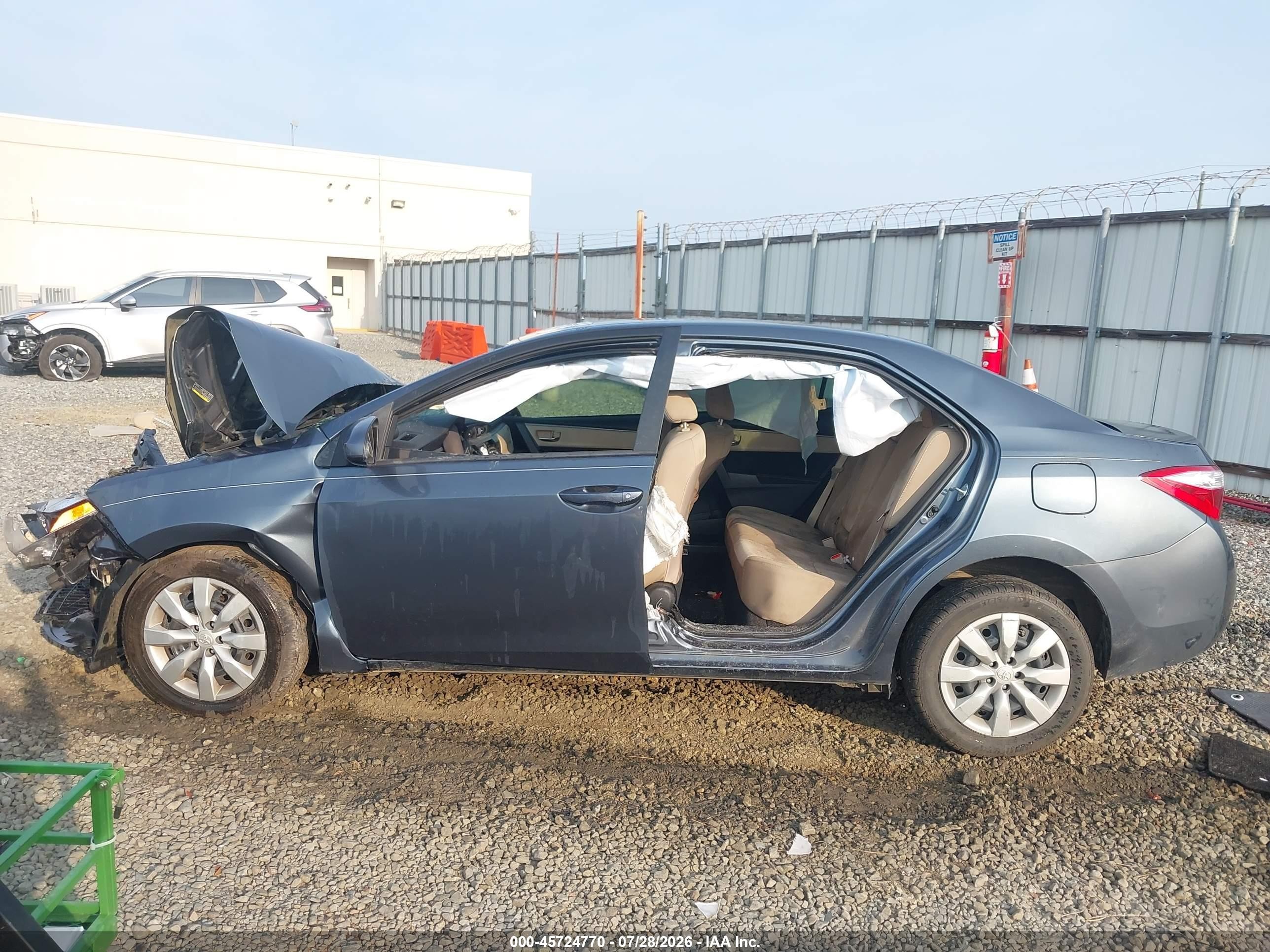 2015 Toyota Corolla Le Blue vin: 2T1BURHE2FC478825
