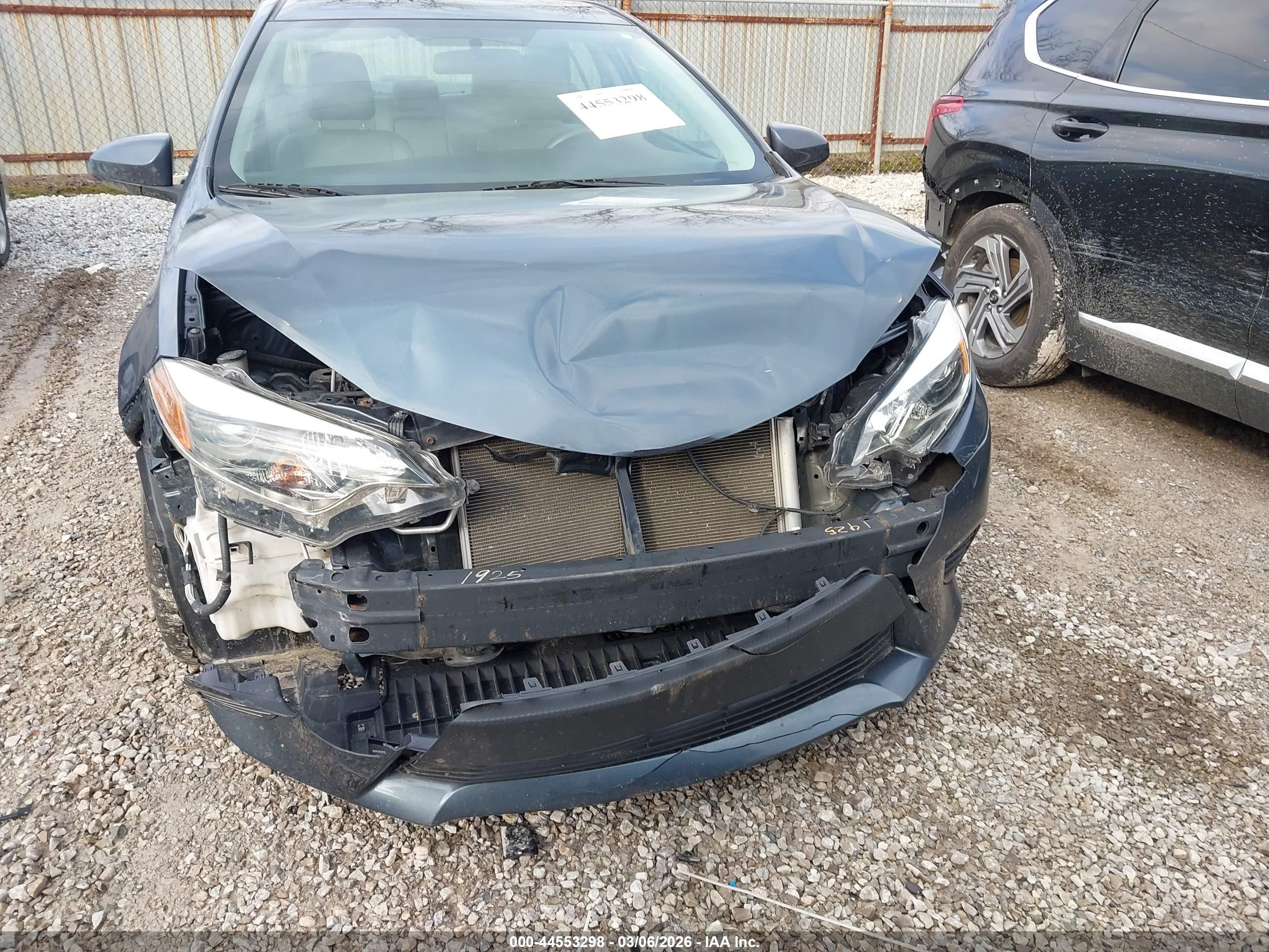2016 Toyota Corolla Le Dark Blue vin: 2T1BURHE2GC555646