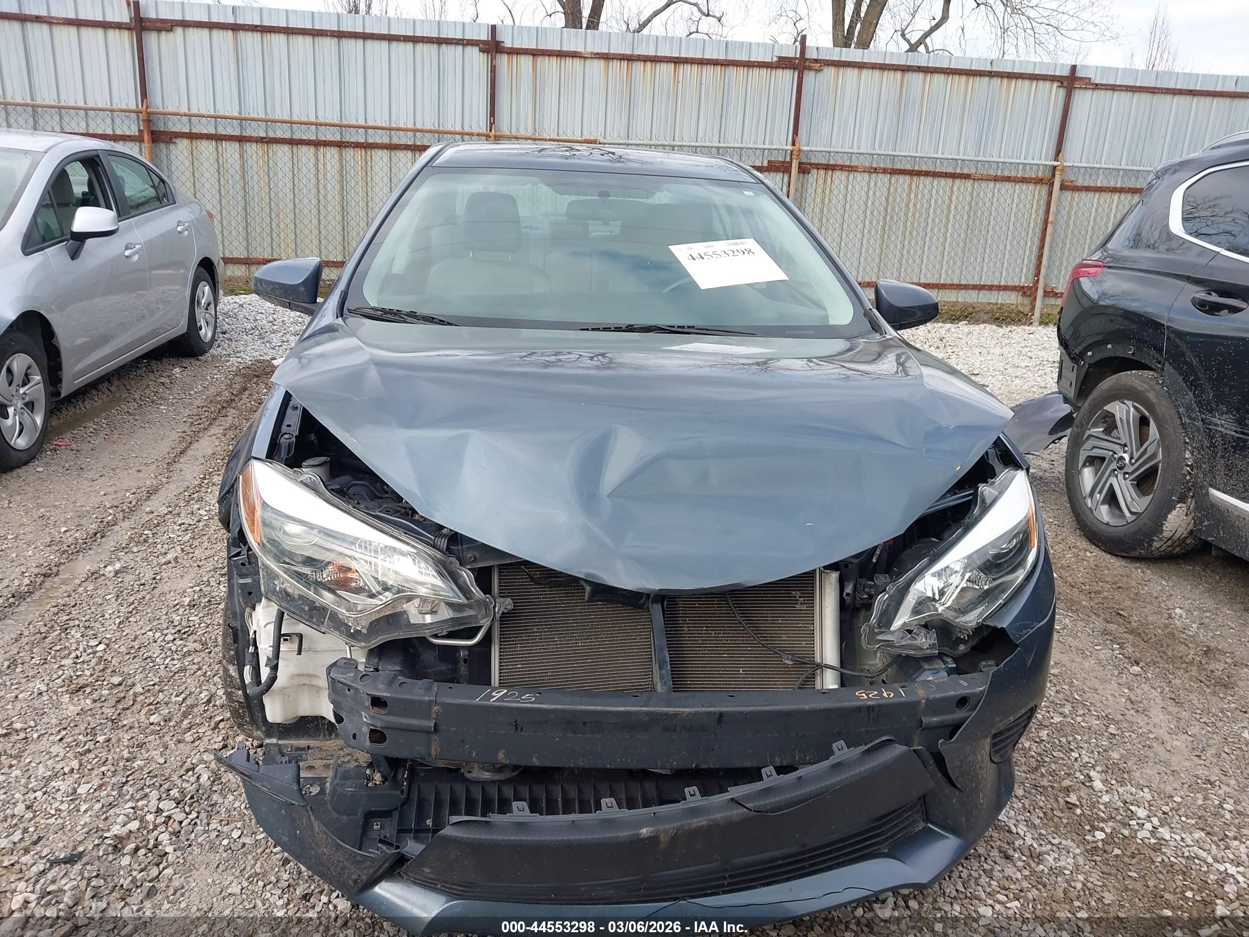 2016 Toyota Corolla Le Dark Blue vin: 2T1BURHE2GC555646