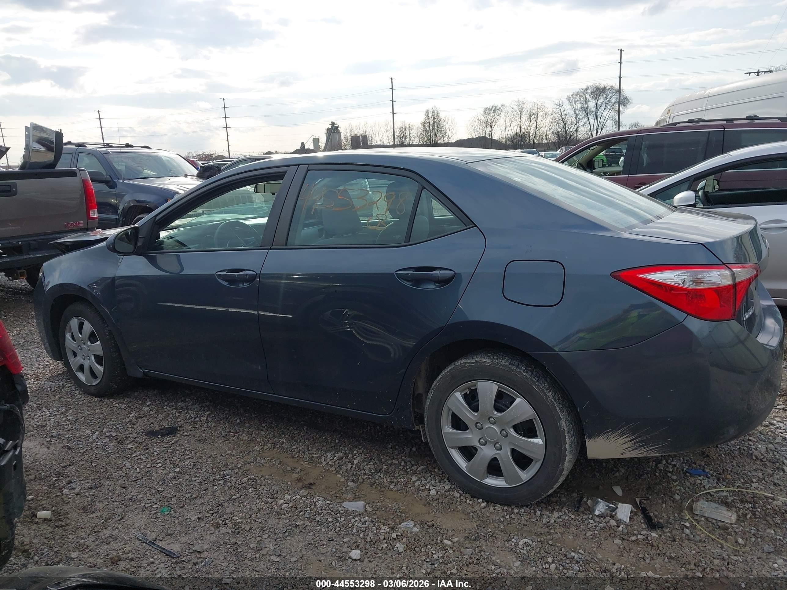 2016 Toyota Corolla Le Dark Blue vin: 2T1BURHE2GC555646