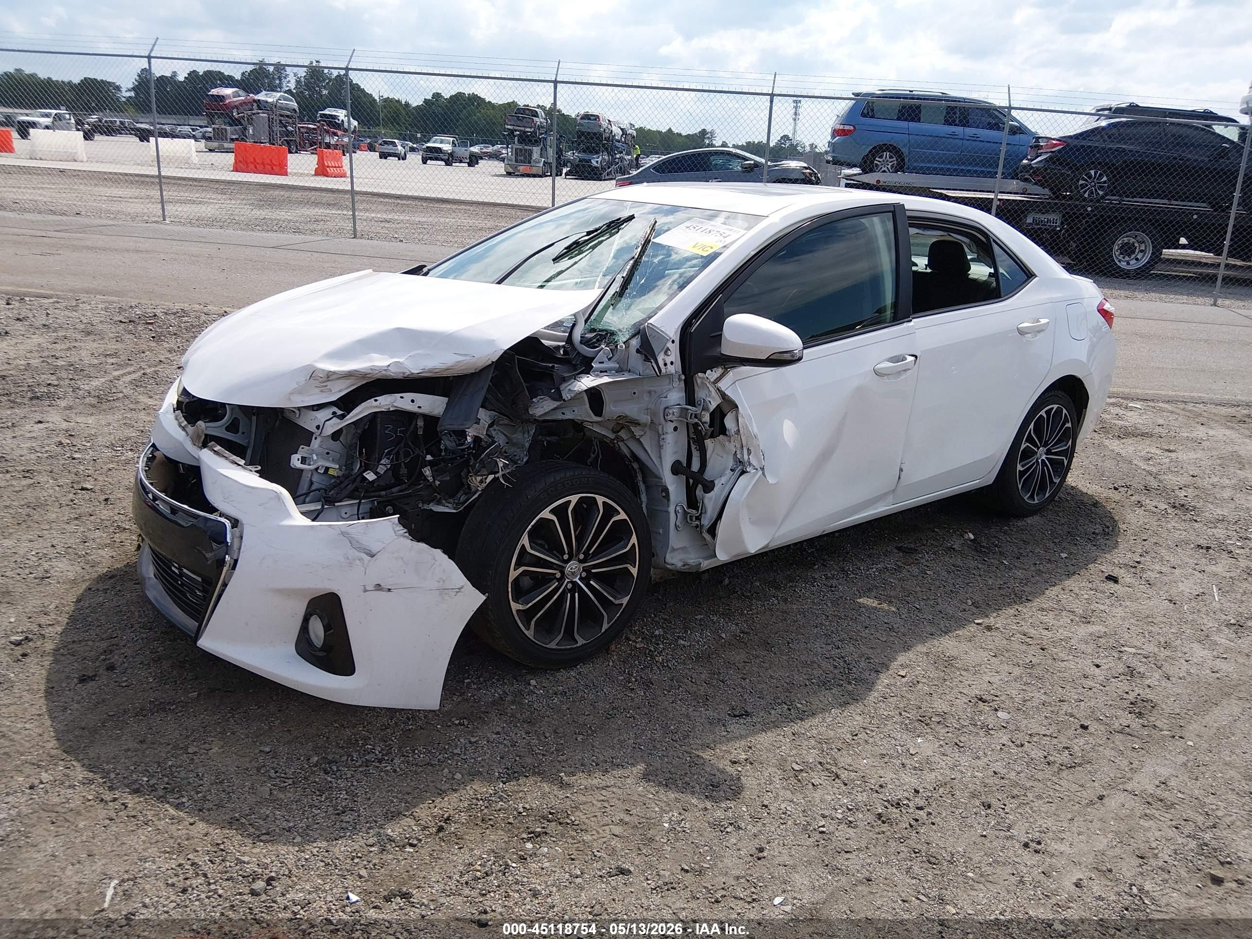 2016 Toyota Corolla   White vin: 2T1BURHE2GC559485