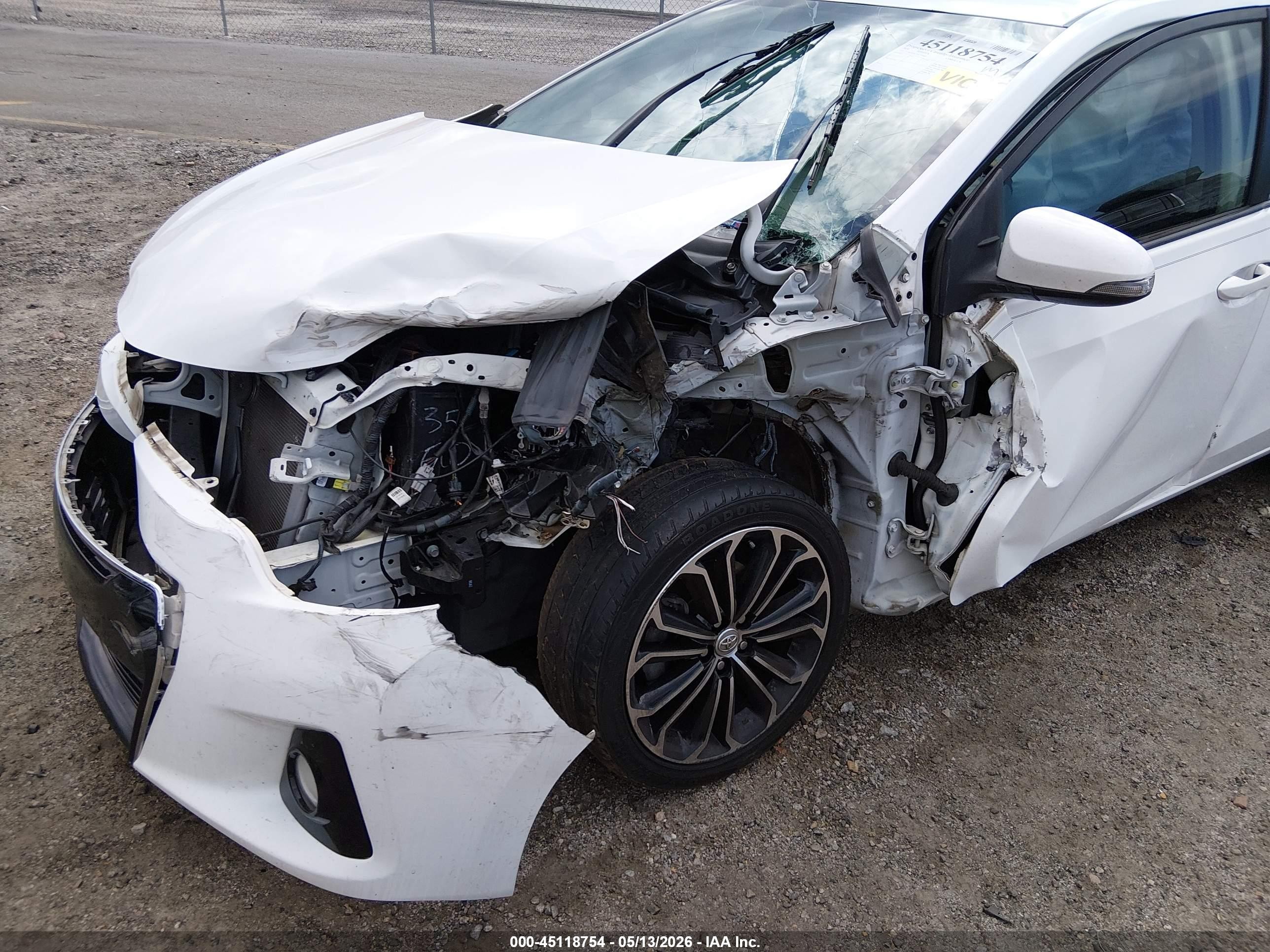 2016 Toyota Corolla   White vin: 2T1BURHE2GC559485