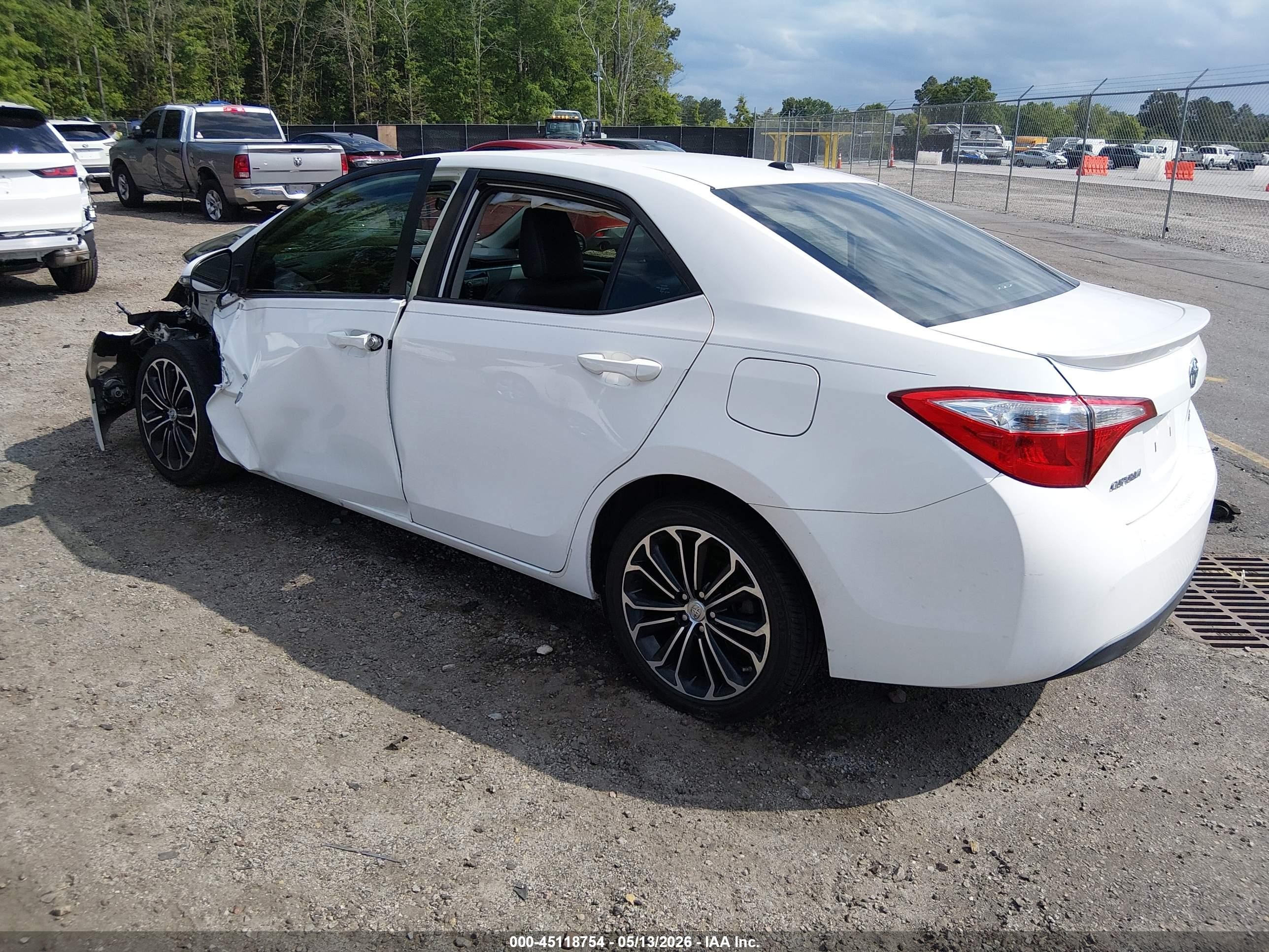 2016 Toyota Corolla   White vin: 2T1BURHE2GC559485
