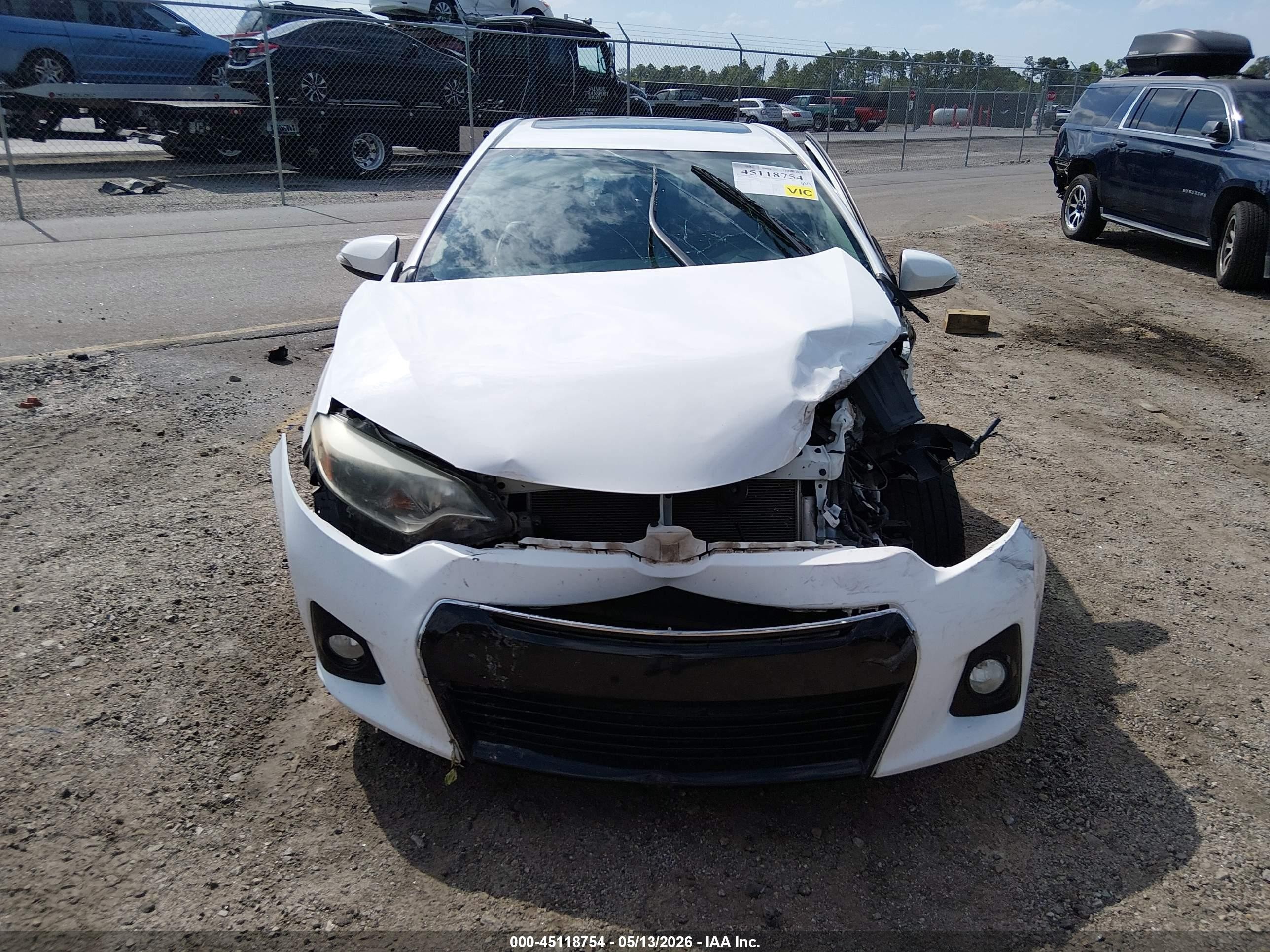 2016 Toyota Corolla   White vin: 2T1BURHE2GC559485