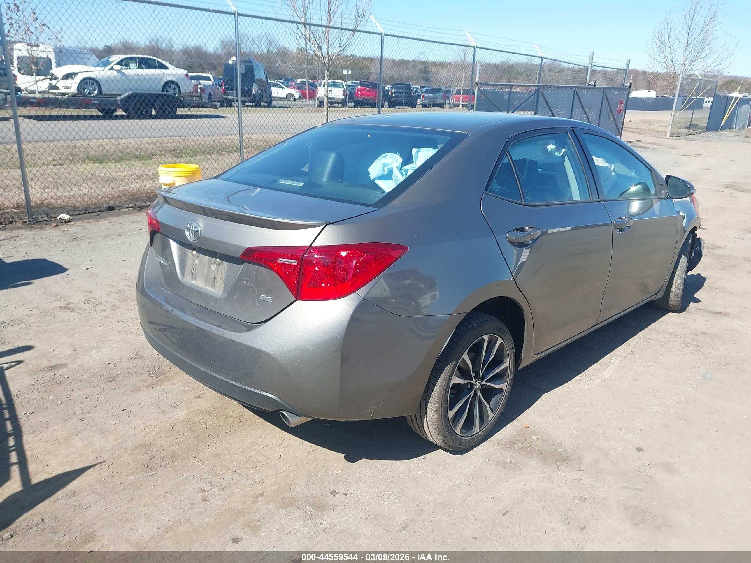 2018 Toyota Corolla Se Gray vin: 2T1BURHE2JC979061