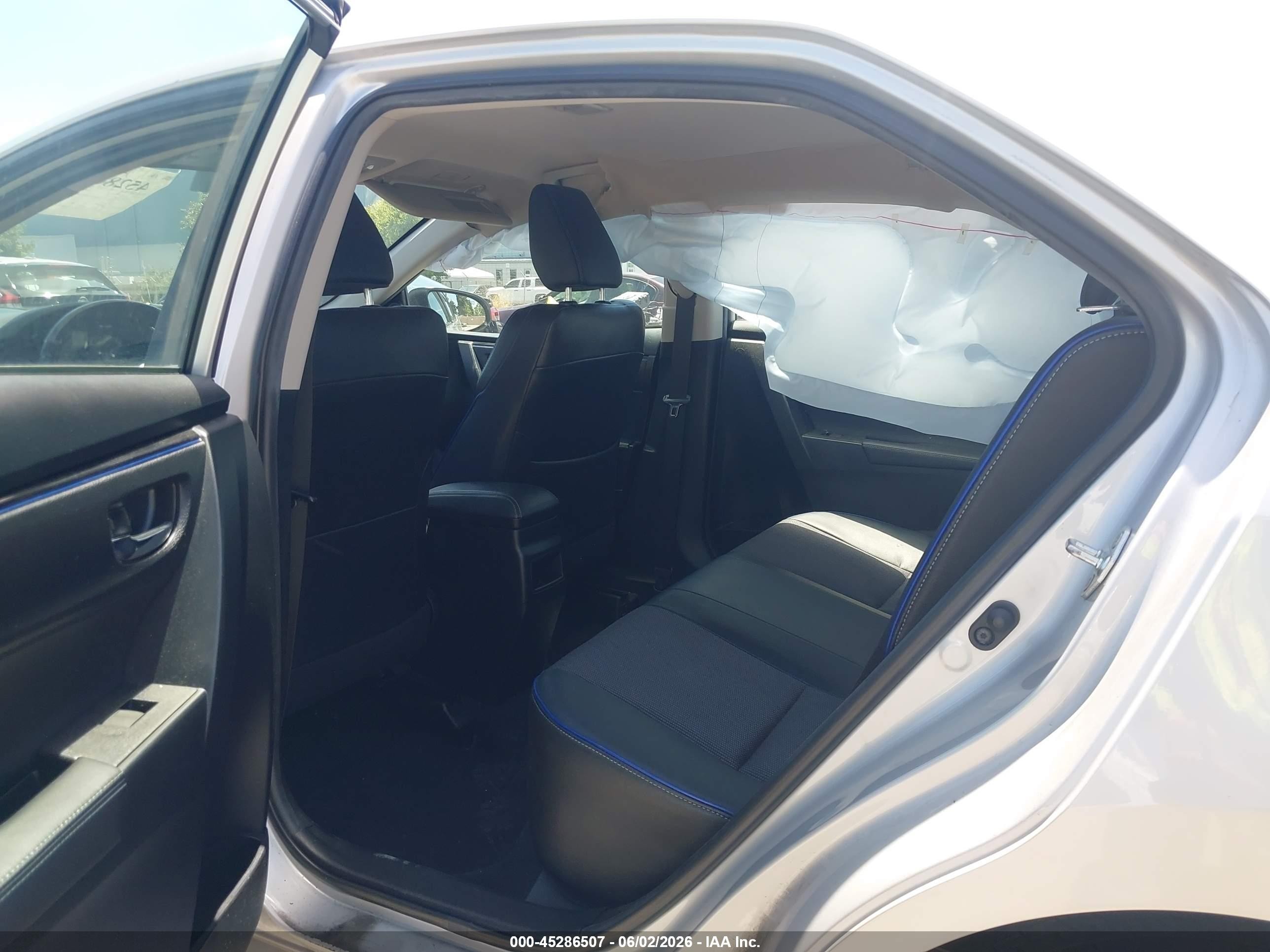 2019 Toyota Corolla Se Серебряный vin: 2T1BURHE2KC172752