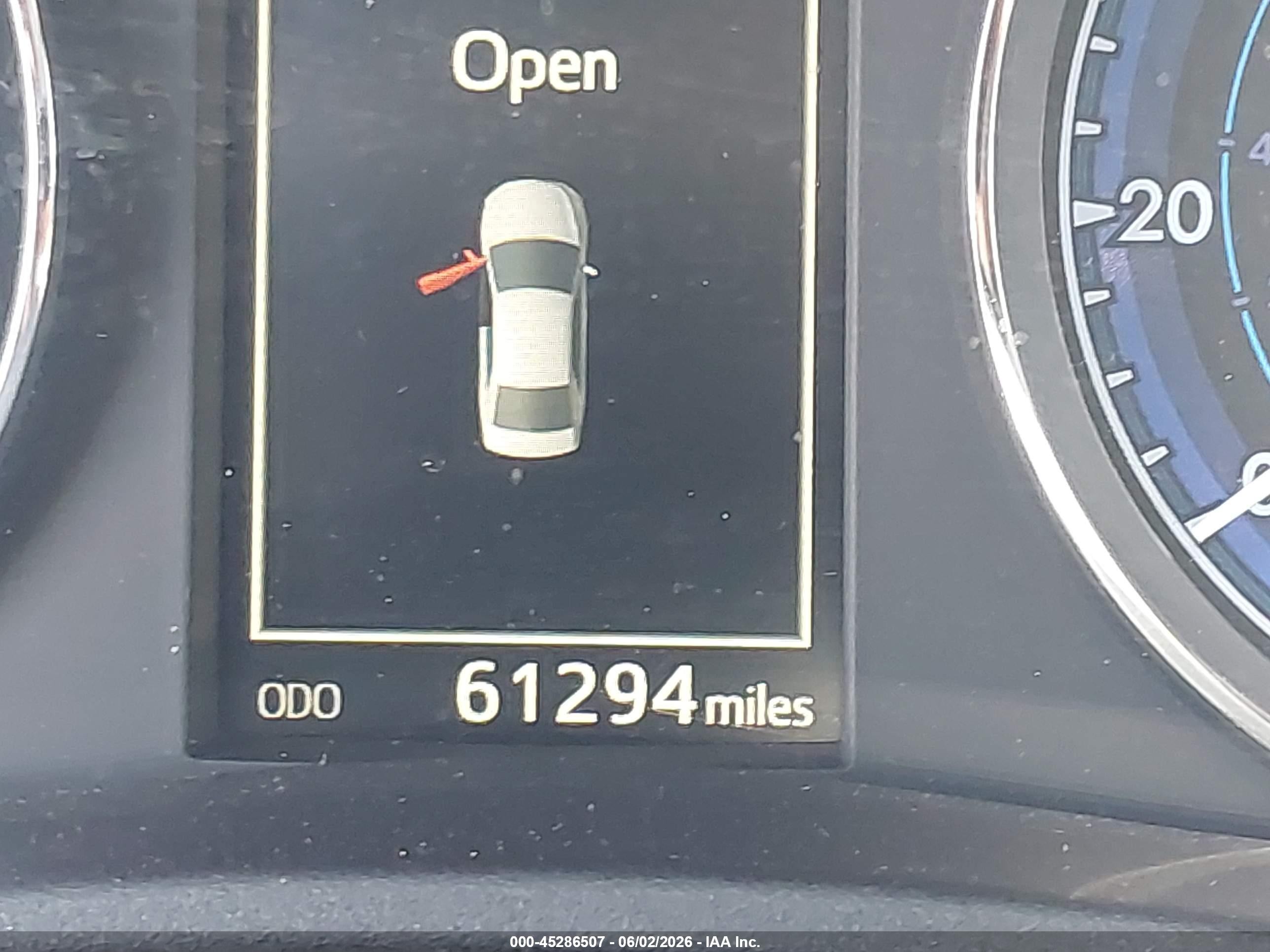 2019 Toyota Corolla Se Серебряный vin: 2T1BURHE2KC172752