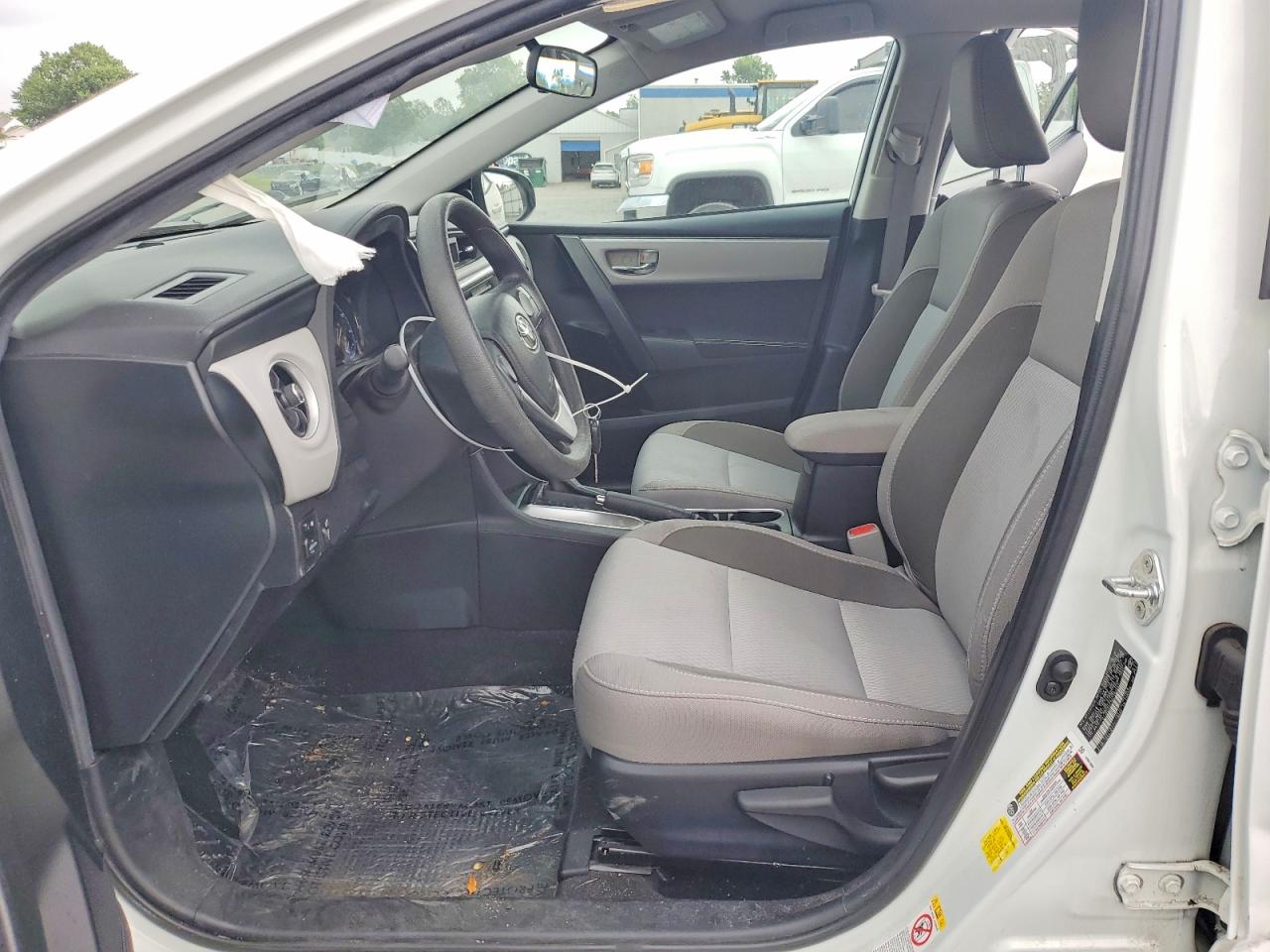 2019 Toyota Corolla Le White vin: 2T1BURHE2KC189941
