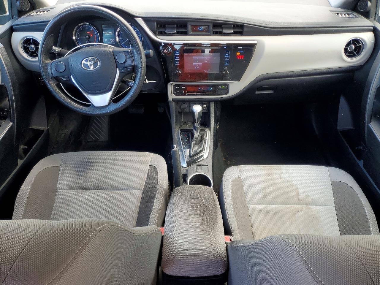 2019 Toyota Corolla Le Blue vin: 2T1BURHE2KC192676