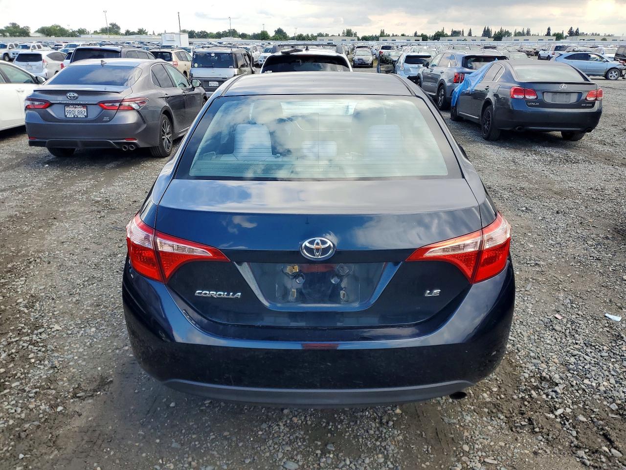 2019 Toyota Corolla Le Blue vin: 2T1BURHE2KC192676
