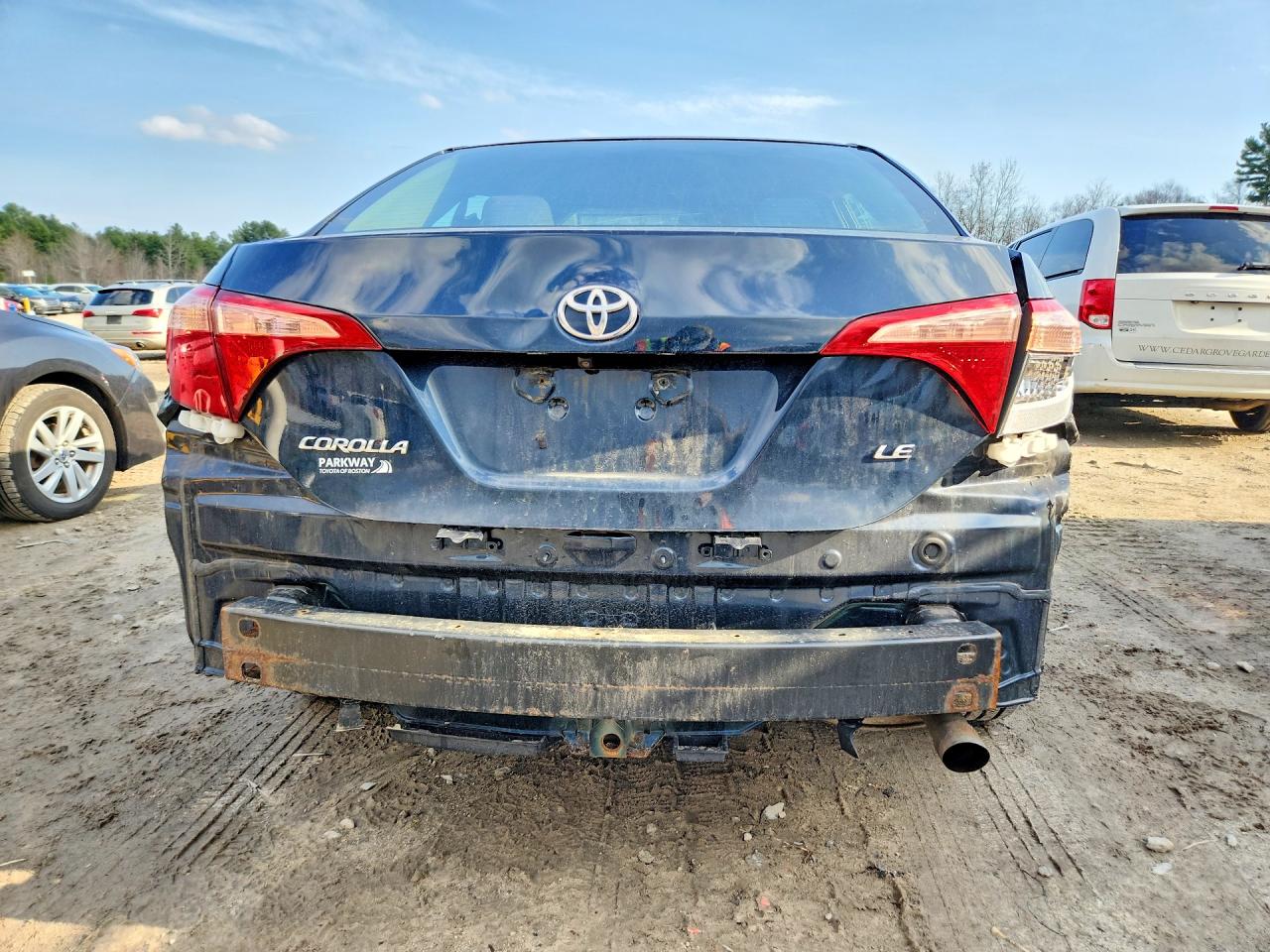 2019 Toyota Corolla Le Blue vin: 2T1BURHE2KC200484