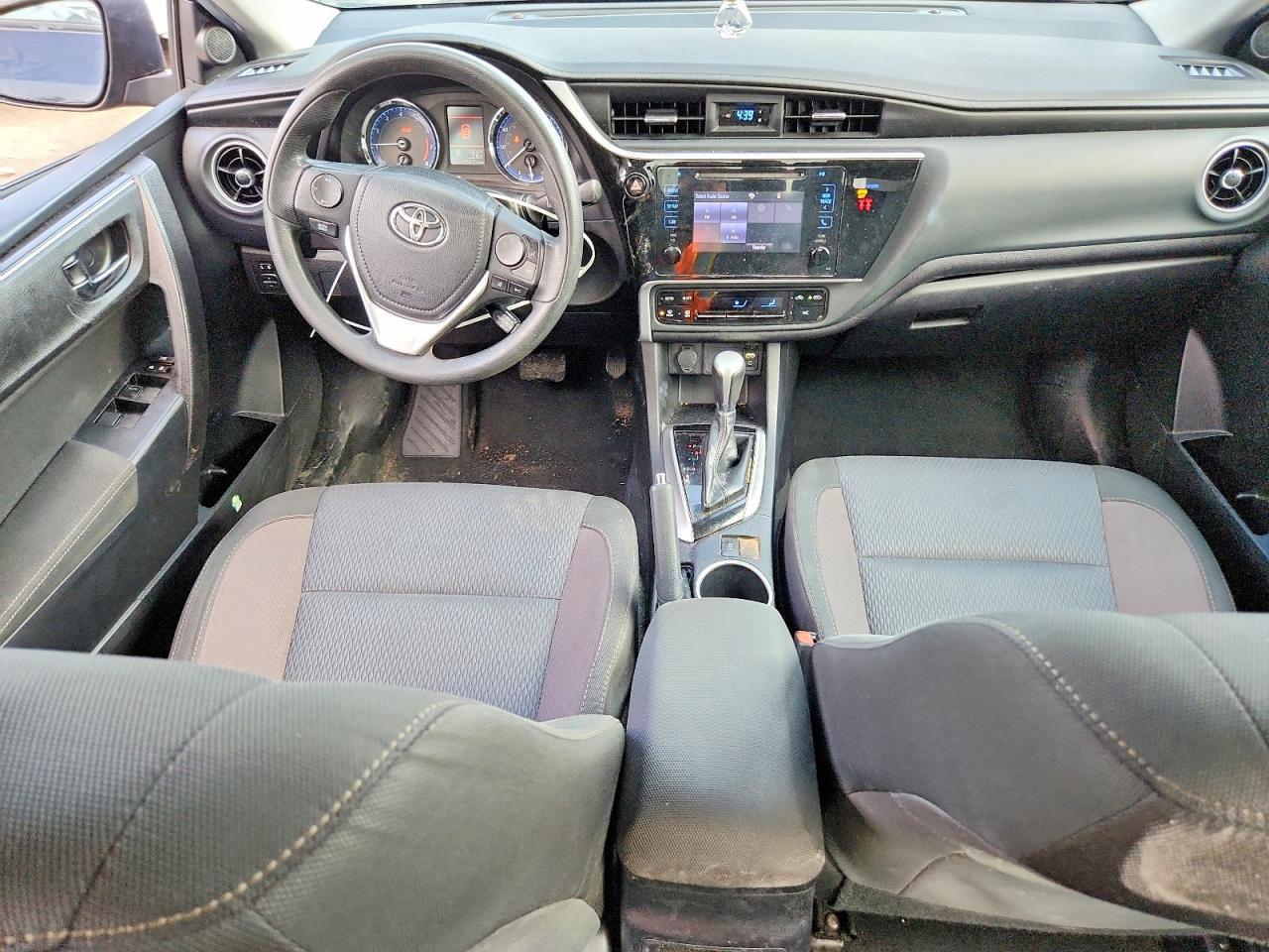 2019 Toyota Corolla Le Blue vin: 2T1BURHE2KC200484