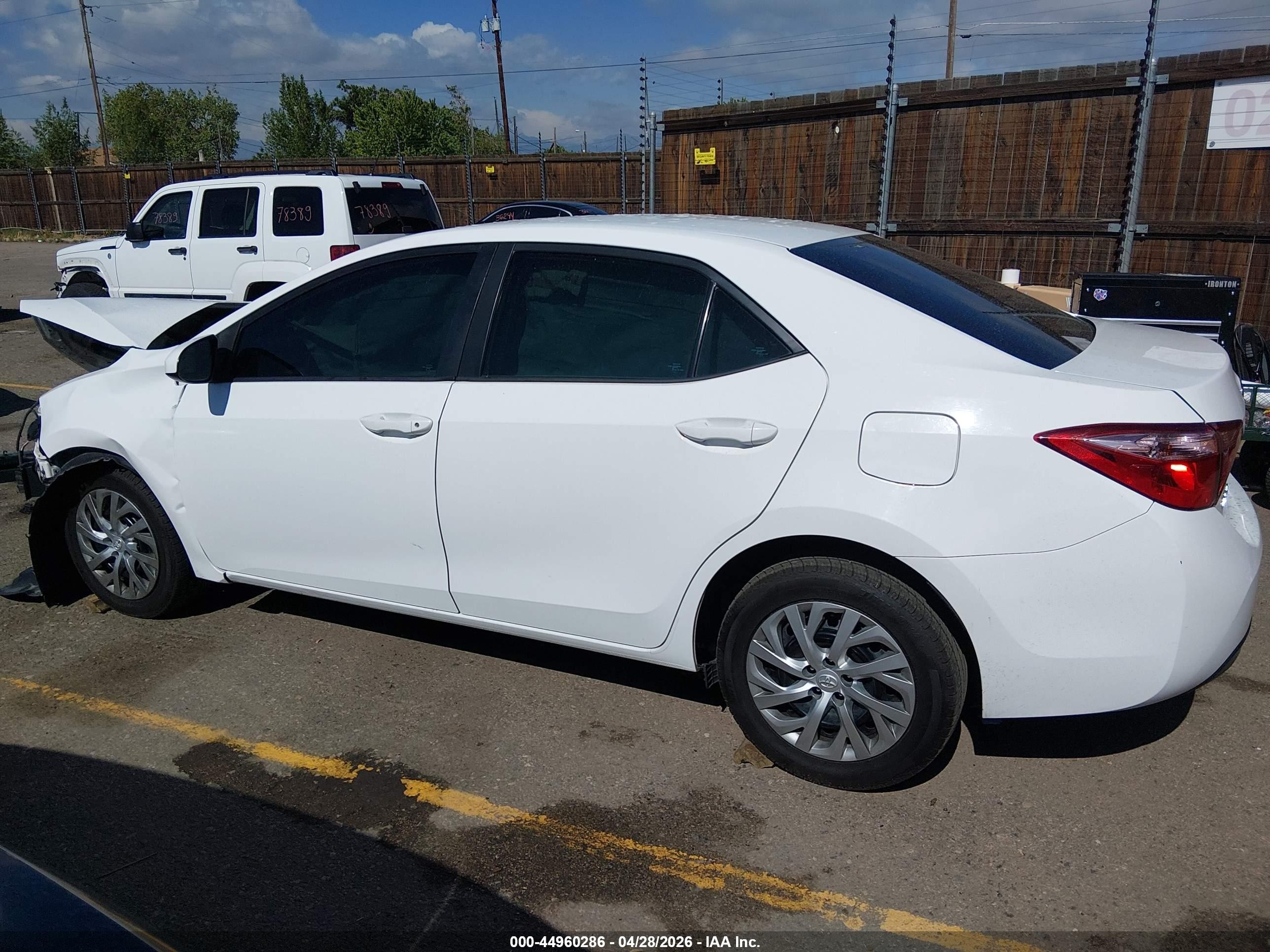 2019 Toyota Corolla Le Белый vin: 2T1BURHE2KC235834