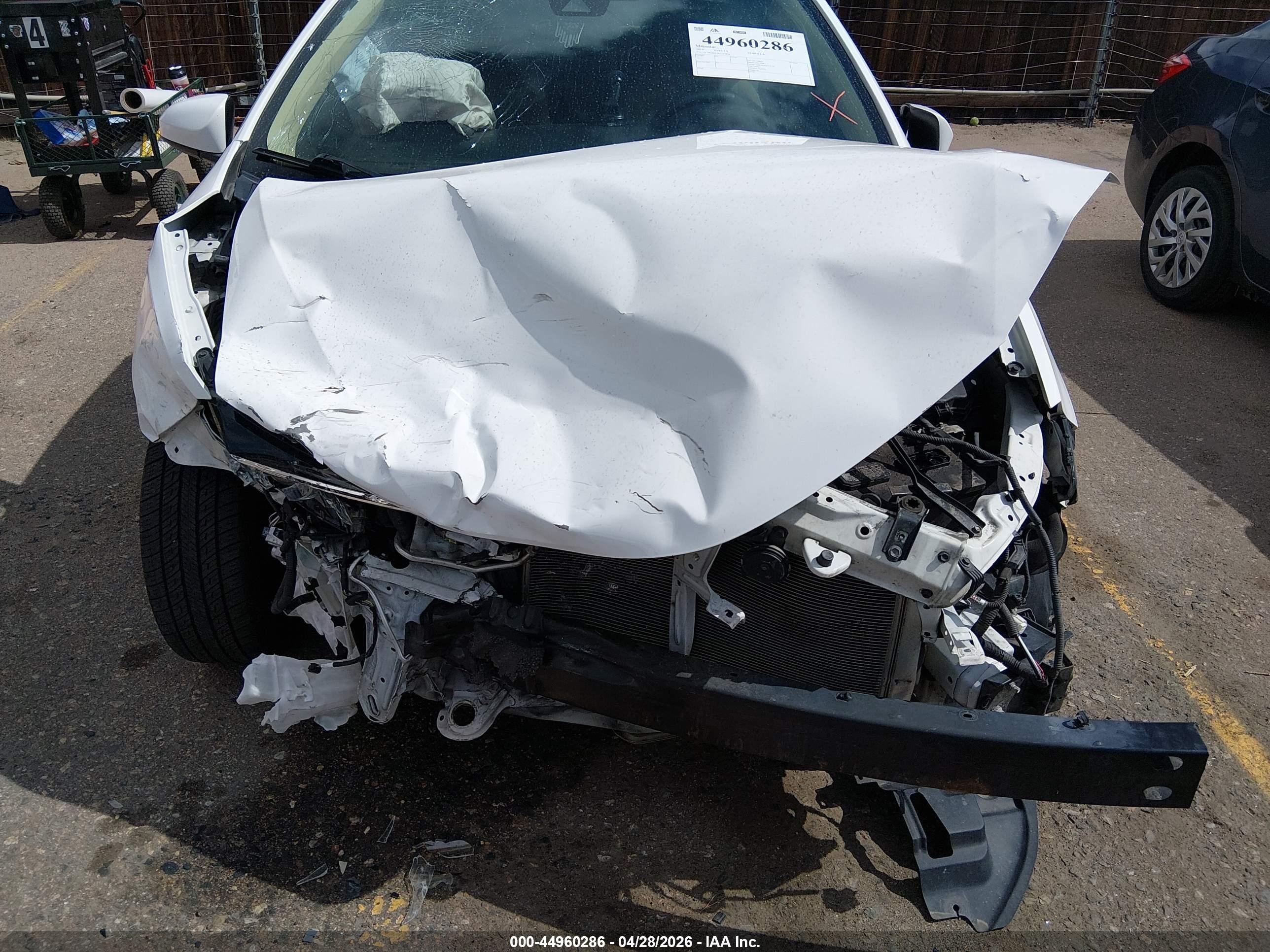 2019 Toyota Corolla Le Белый vin: 2T1BURHE2KC235834