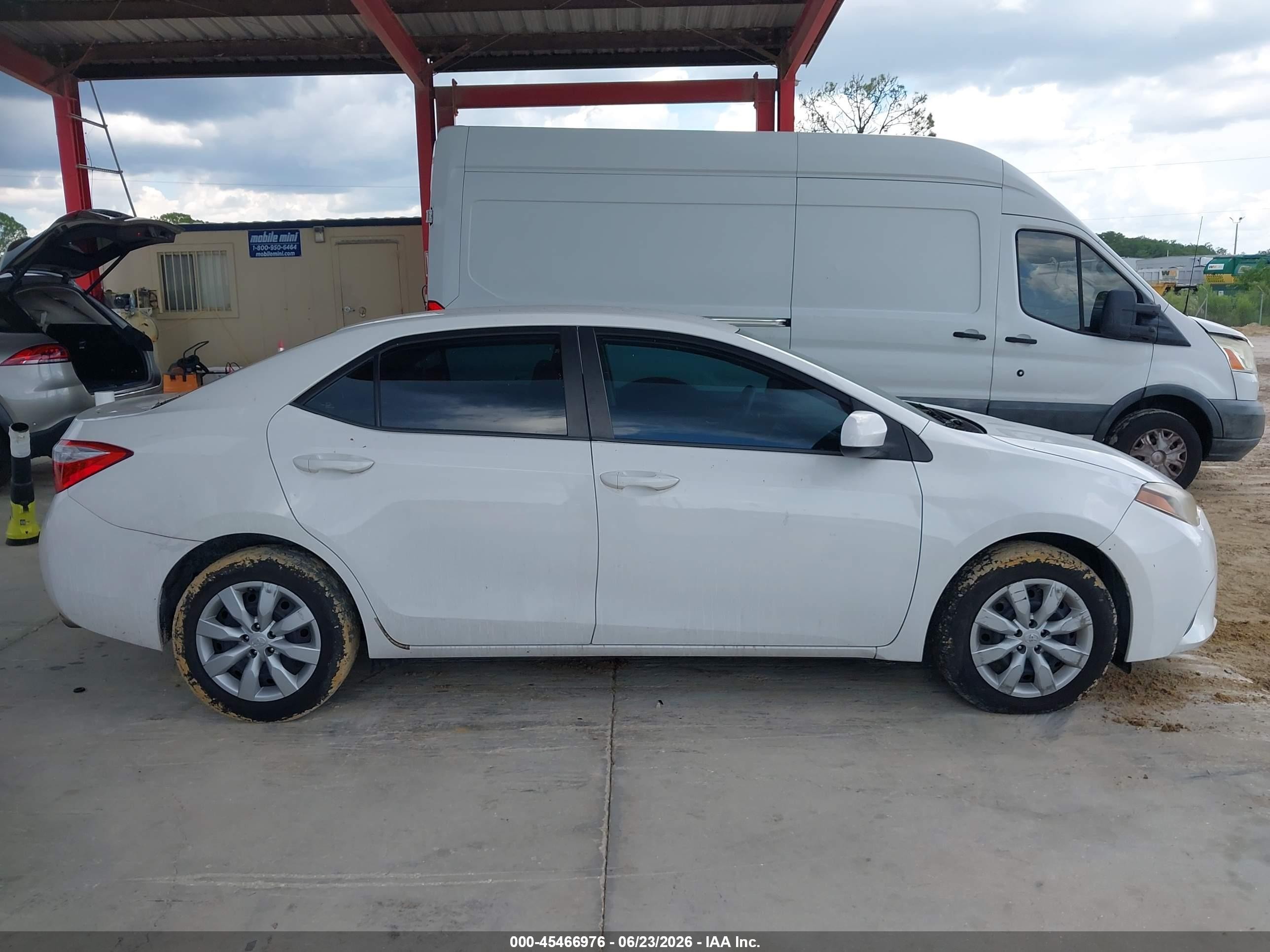 2014 Toyota Corolla Le White vin: 2T1BURHE3EC004221