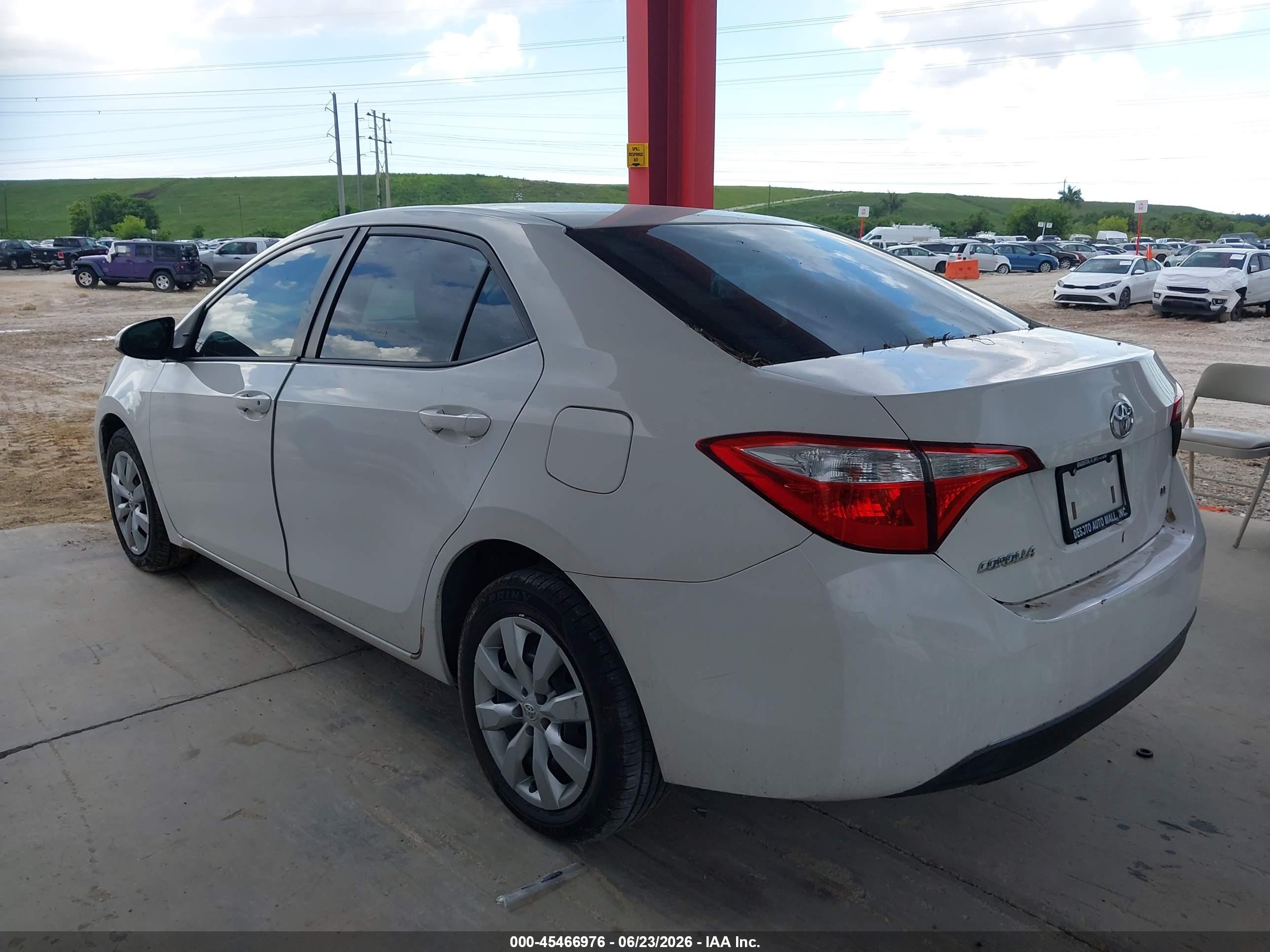 2014 Toyota Corolla Le White vin: 2T1BURHE3EC004221
