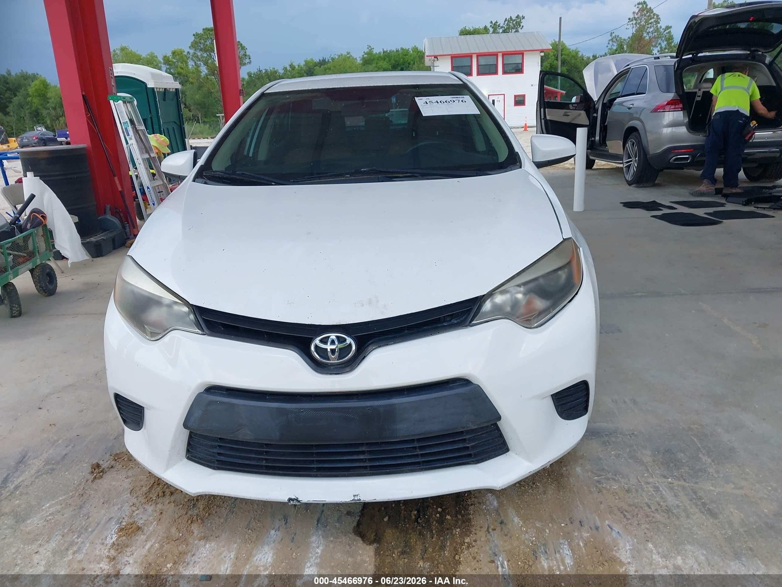 2014 Toyota Corolla Le White vin: 2T1BURHE3EC004221