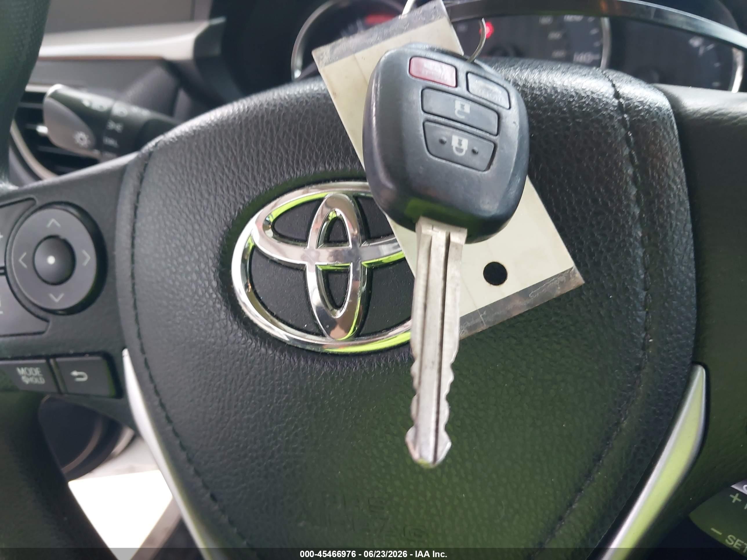 2014 Toyota Corolla Le White vin: 2T1BURHE3EC004221