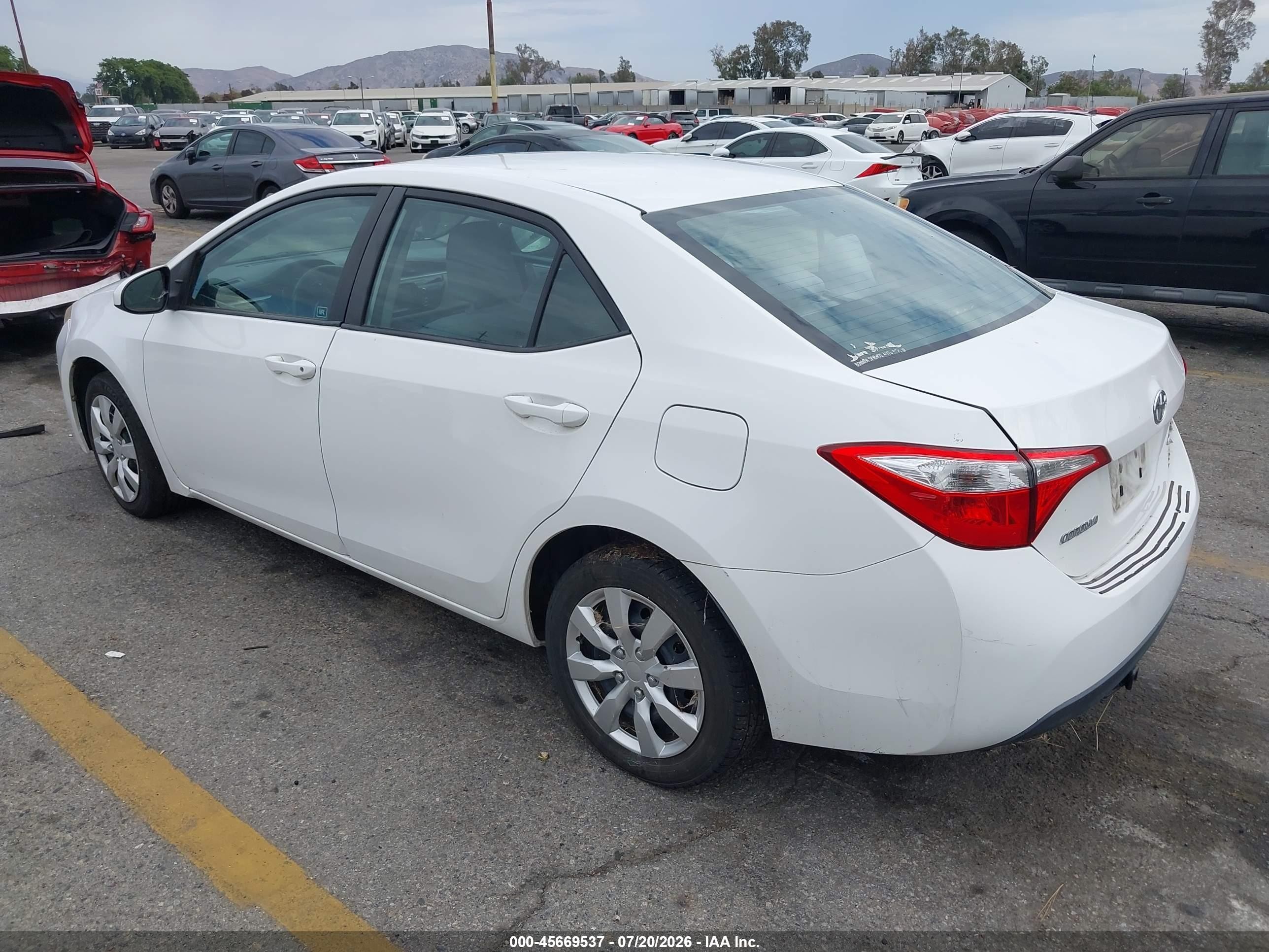 2014 Toyota Corolla Le White vin: 2T1BURHE3EC028776