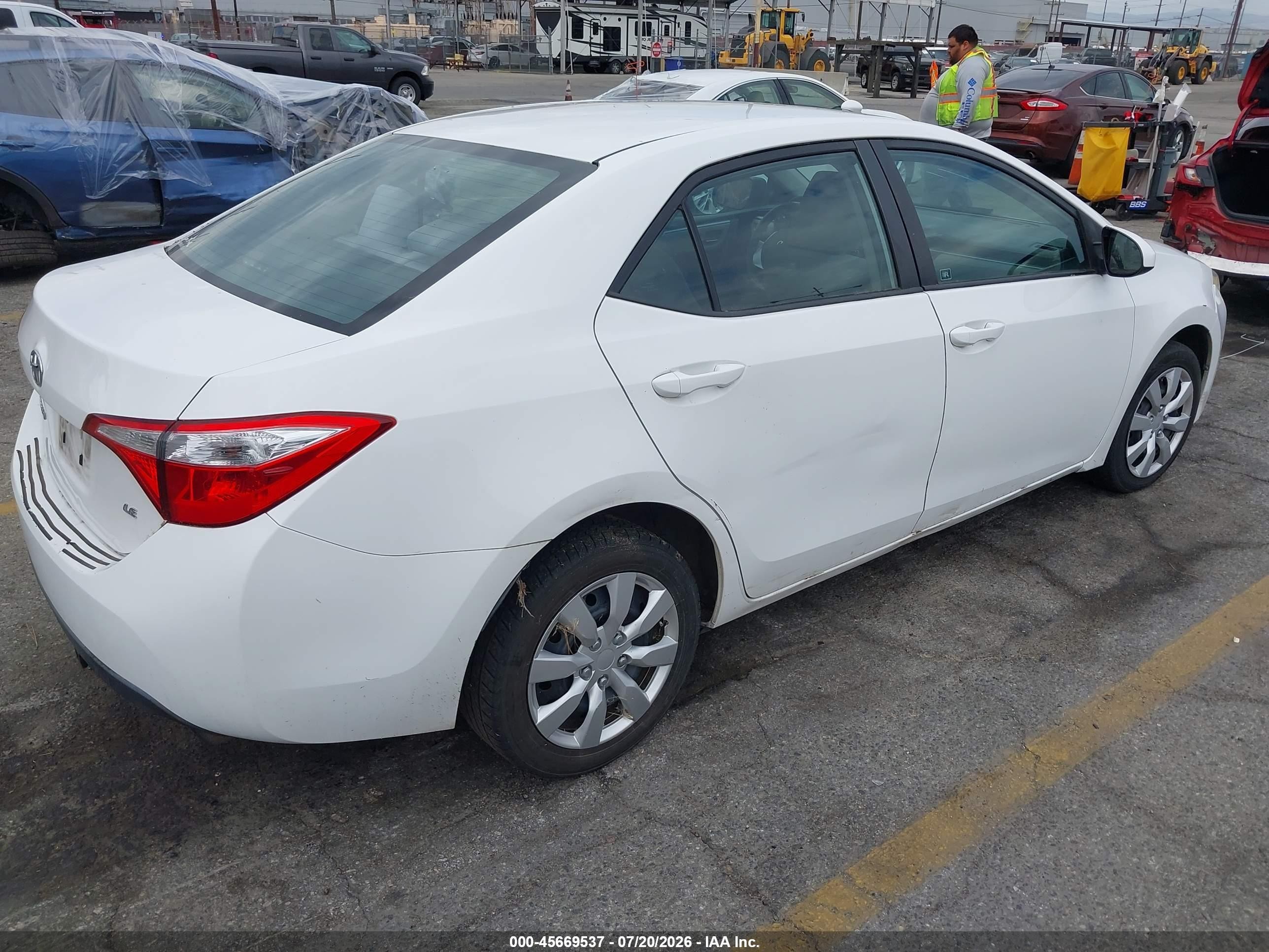 2014 Toyota Corolla Le White vin: 2T1BURHE3EC028776
