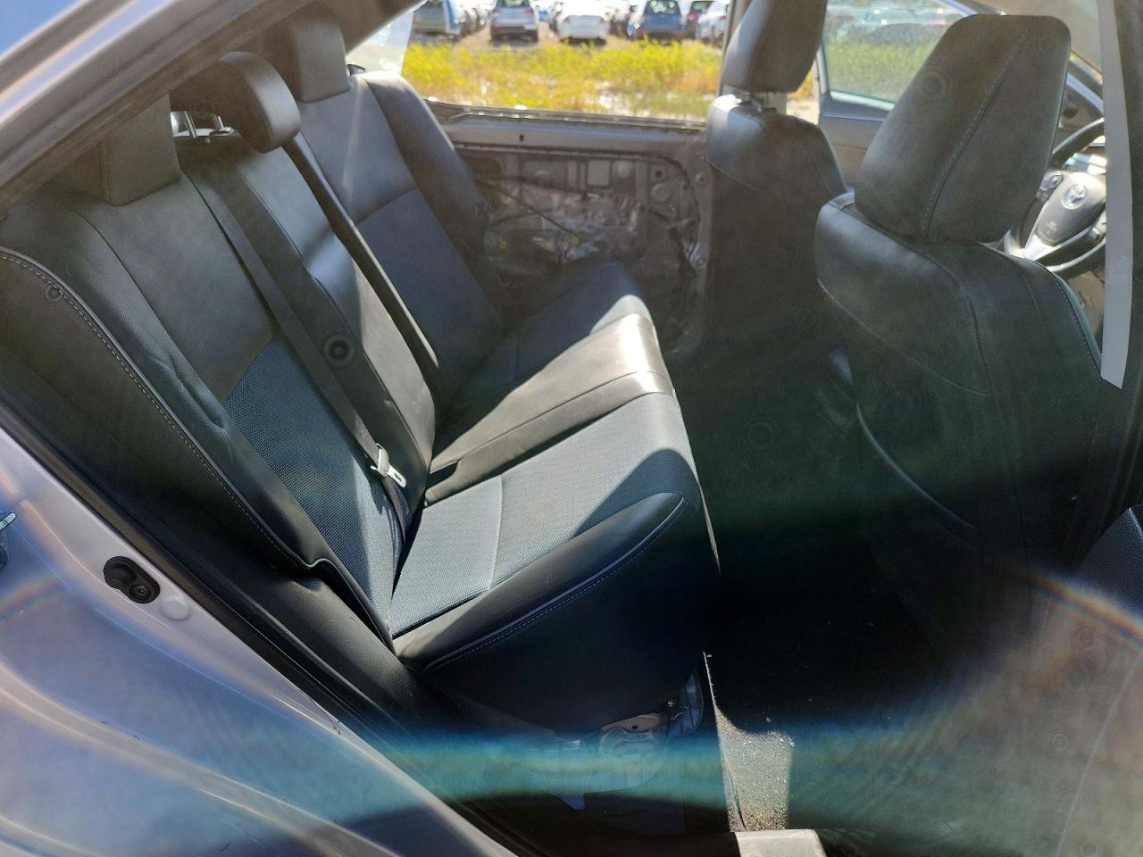 2014 Toyota Corolla S Plus Silver vin: 2T1BURHE3EC112371