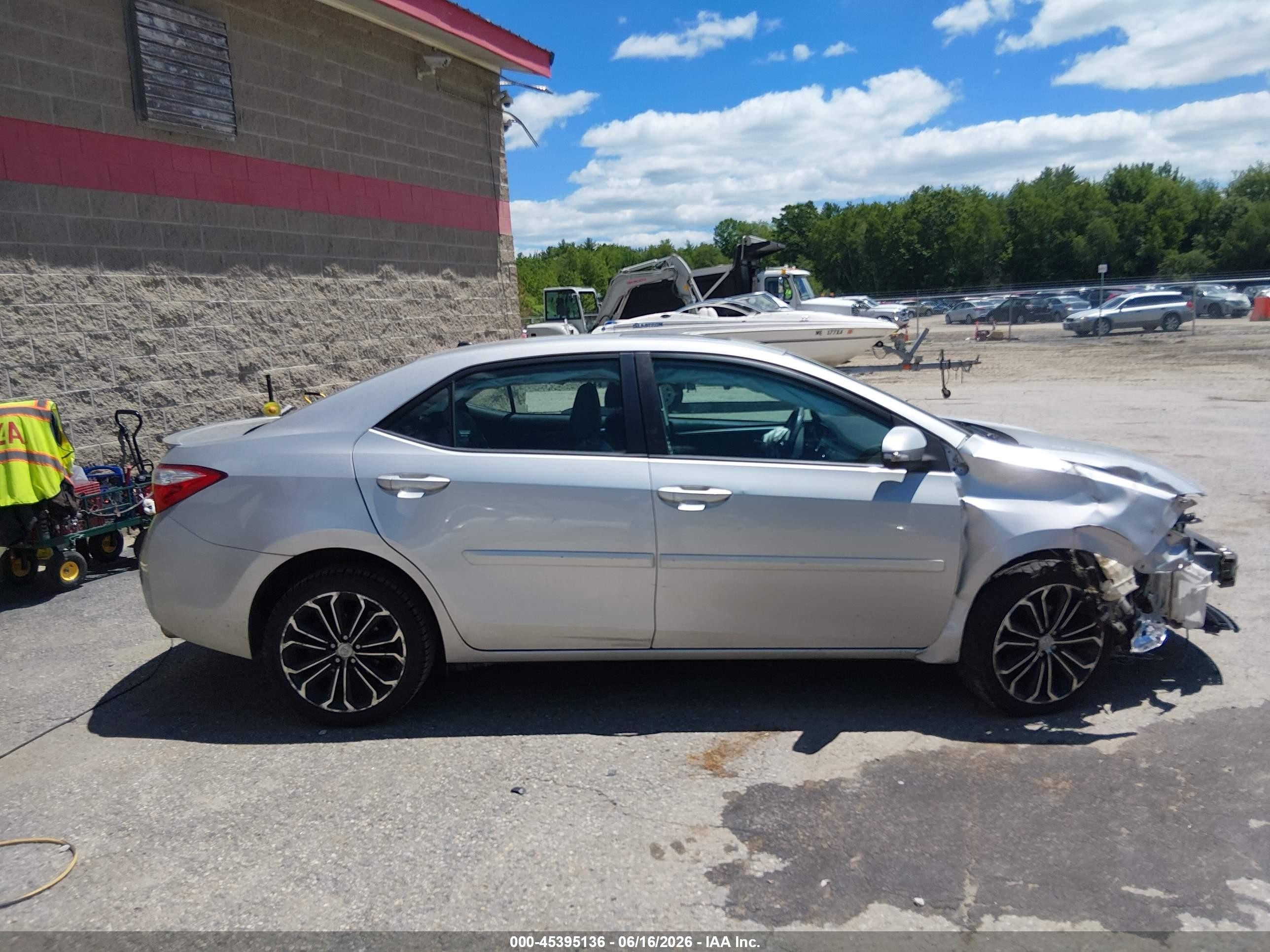 2014 Toyota Corolla S Plus Silver vin: 2T1BURHE3EC139067