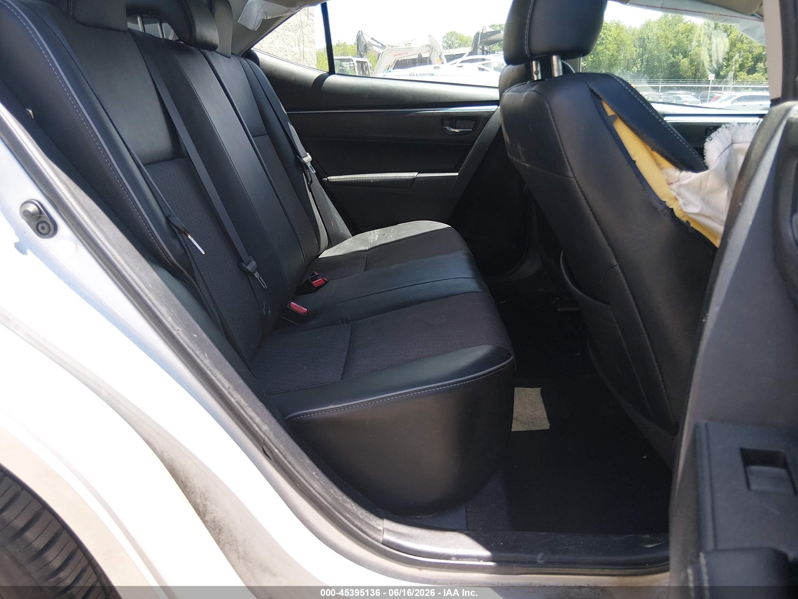2014 Toyota Corolla S Plus Silver vin: 2T1BURHE3EC139067
