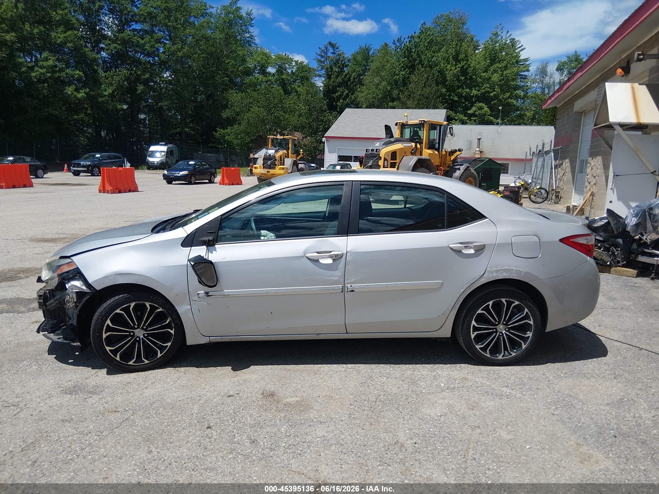 2014 Toyota Corolla S Plus Silver vin: 2T1BURHE3EC139067