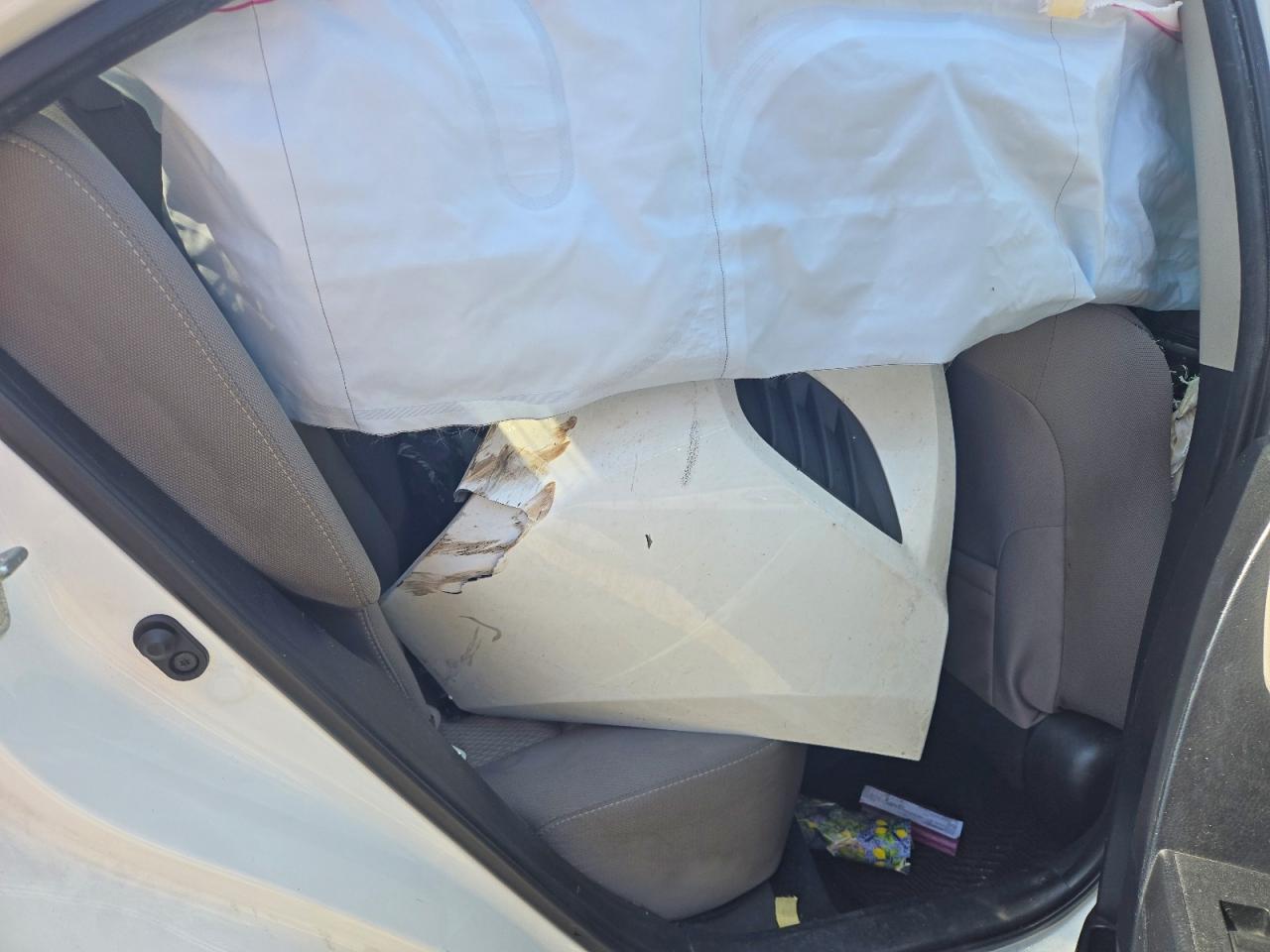 2014 Toyota Corolla L White vin: 2T1BURHE3EC163160