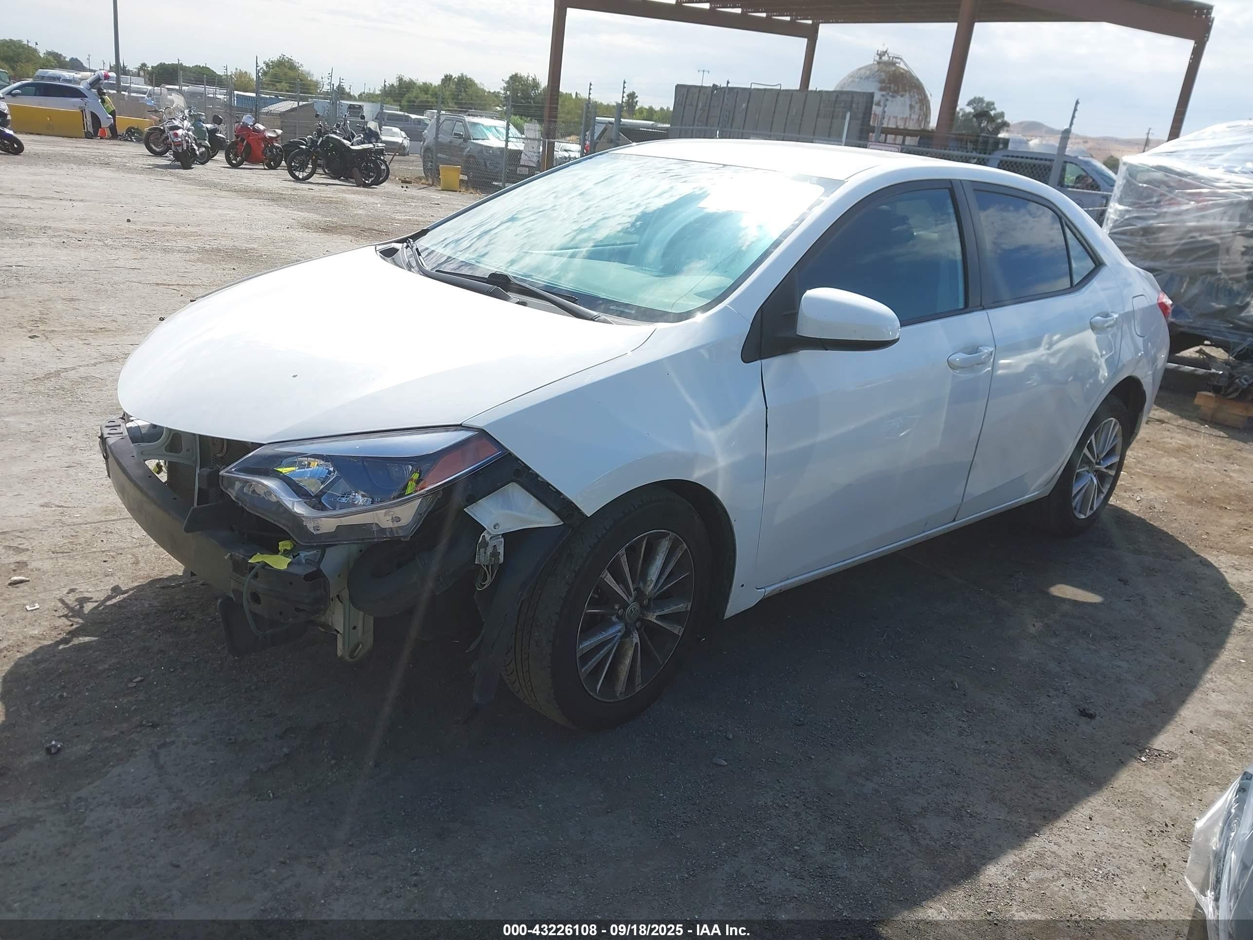 2014 Toyota Corolla Le Plus White vin: 2T1BURHE3EC175275