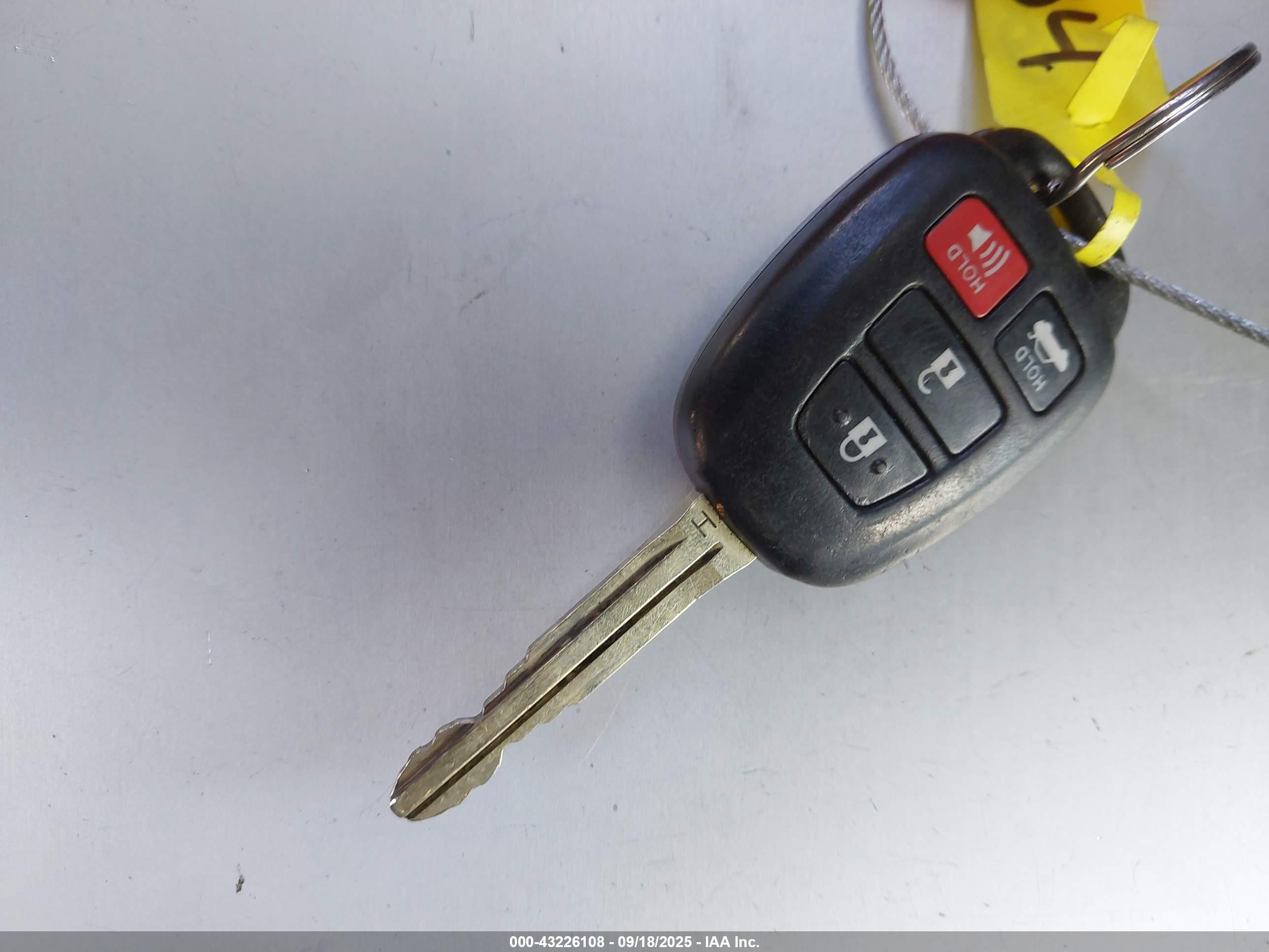 2014 Toyota Corolla Le Plus White vin: 2T1BURHE3EC175275