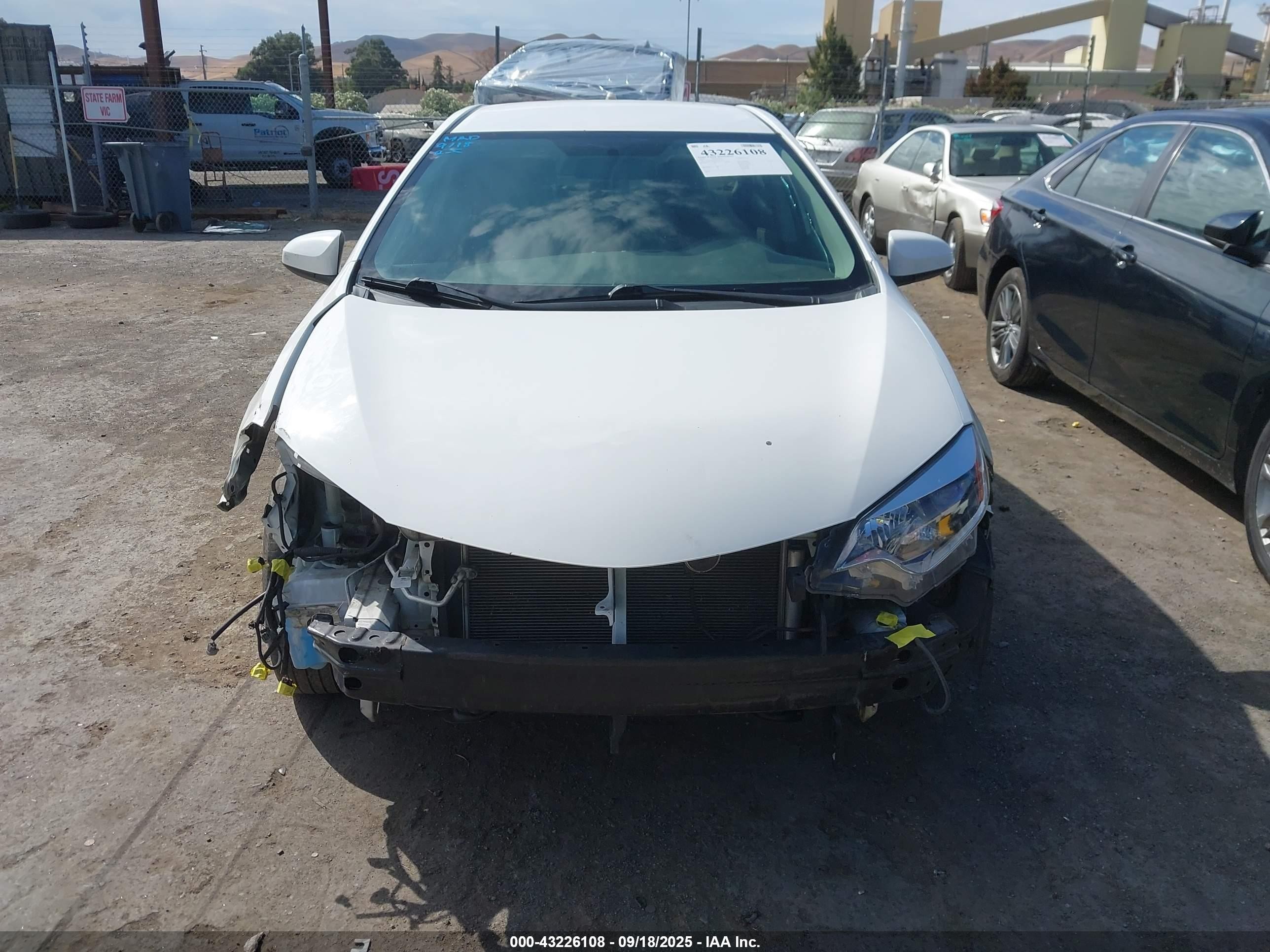 2014 Toyota Corolla Le Plus White vin: 2T1BURHE3EC175275