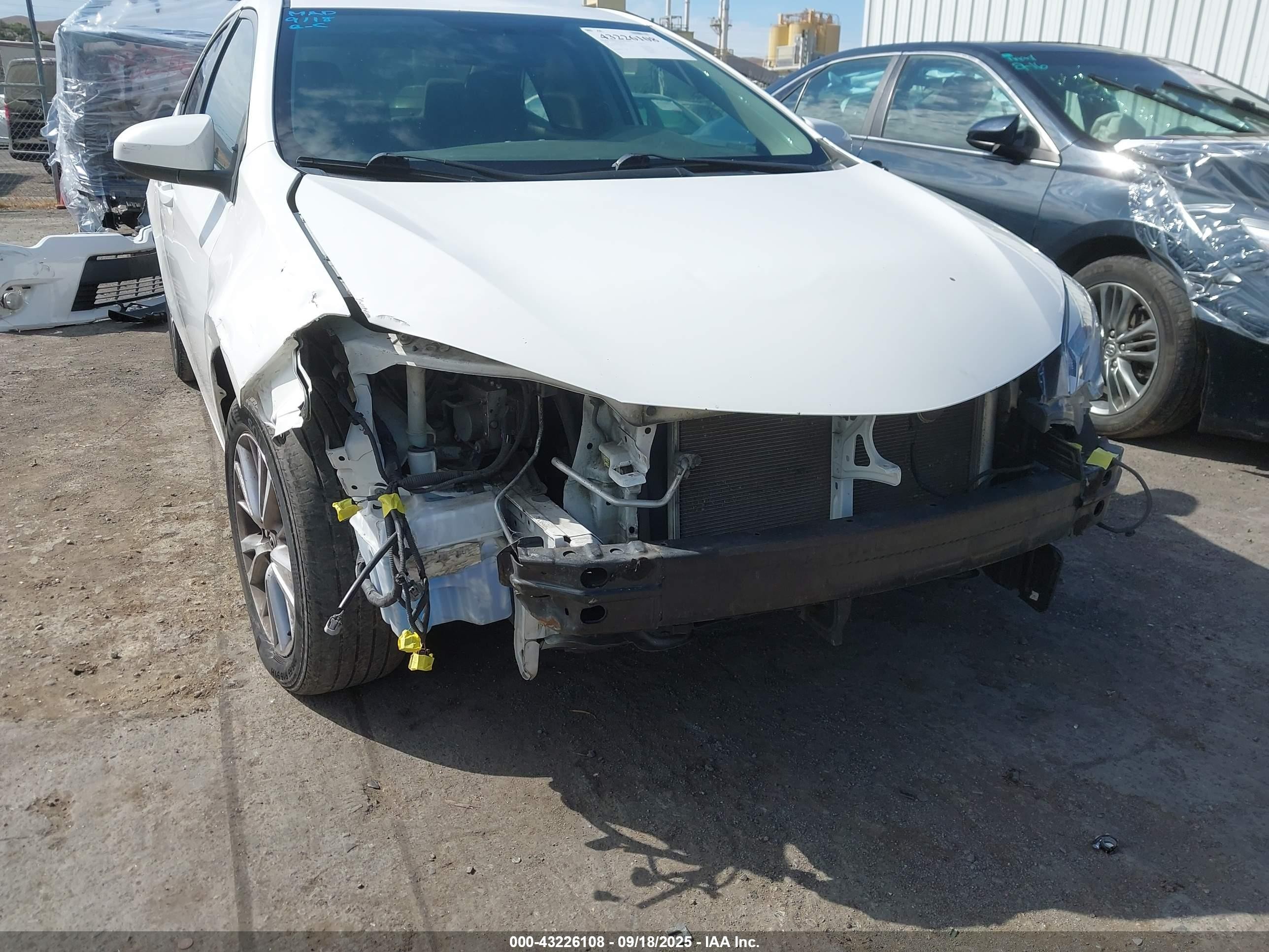 2014 Toyota Corolla Le Plus White vin: 2T1BURHE3EC175275