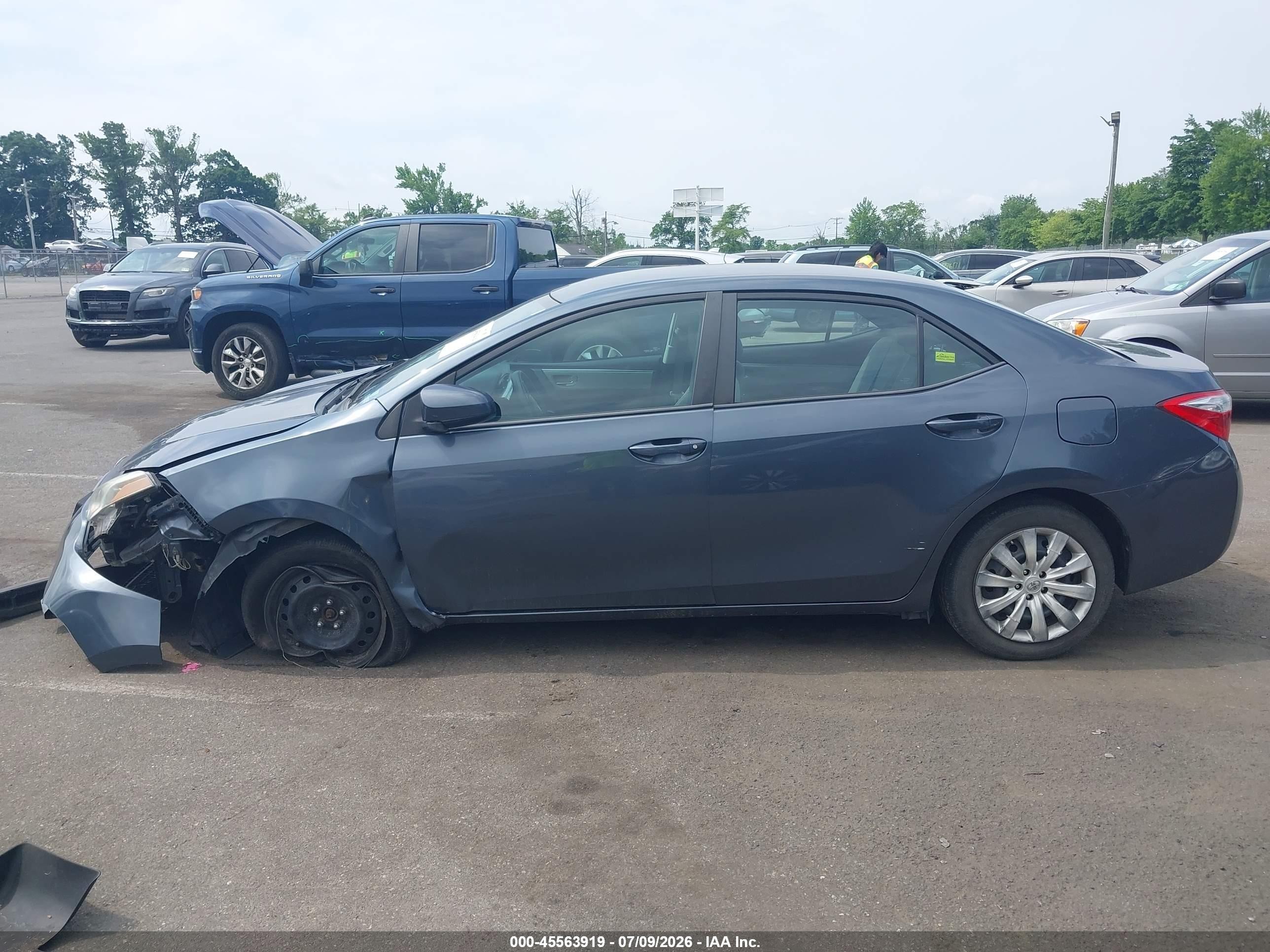 2014 Toyota Corolla Le Blue vin: 2T1BURHE3EC195476