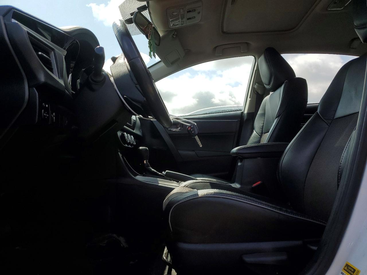 2014 Toyota Corolla L White vin: 2T1BURHE3EC200983