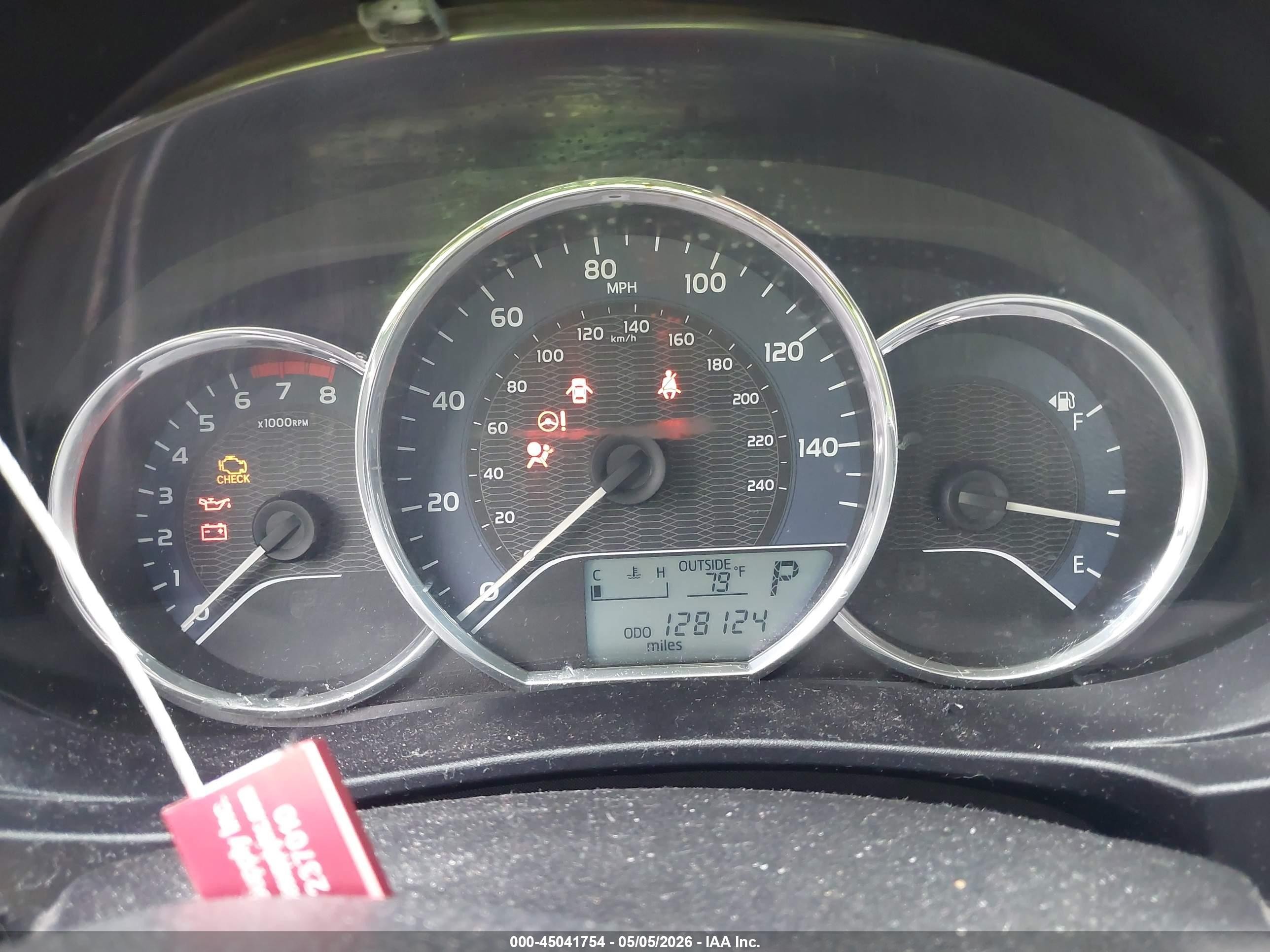 2014 Toyota Corolla Le Red vin: 2T1BURHE3EC209411