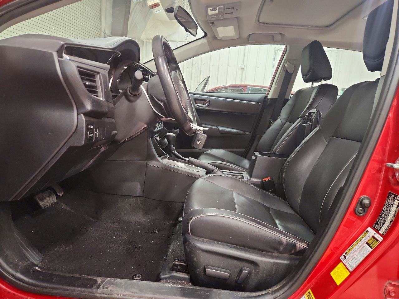 2014 Toyota Corolla S Premium Red vin: 2T1BURHE3EC215743