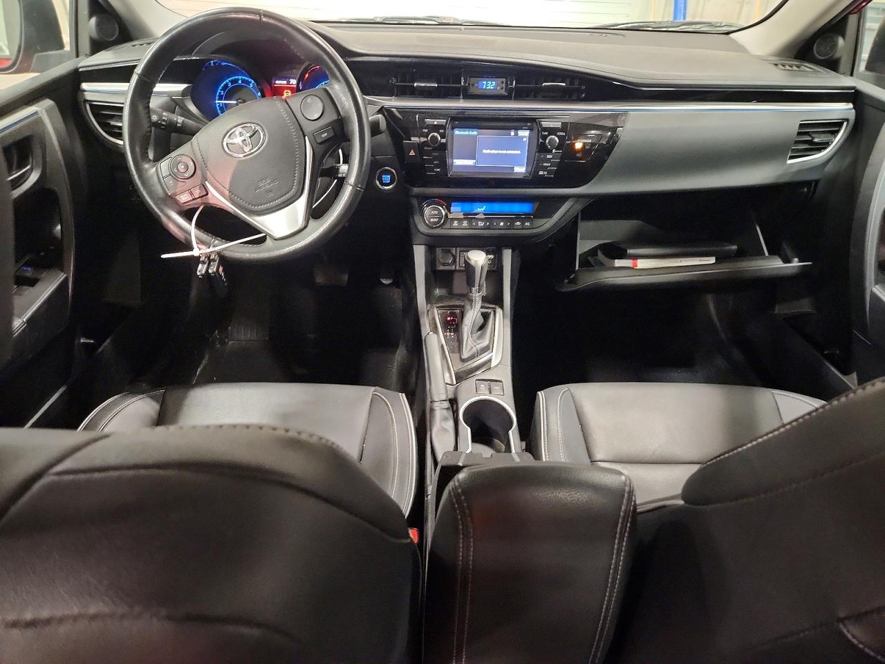 2014 Toyota Corolla S Premium Red vin: 2T1BURHE3EC215743