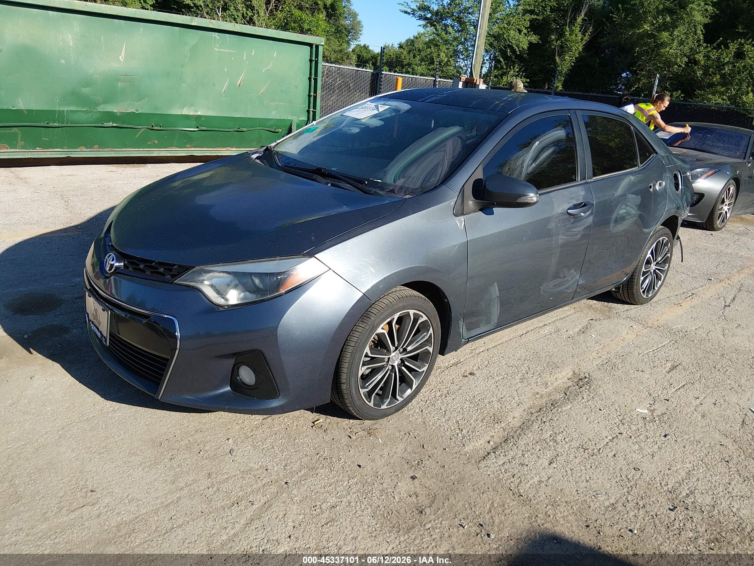 2015 Toyota Corolla S Plus Blue vin: 2T1BURHE3FC237419