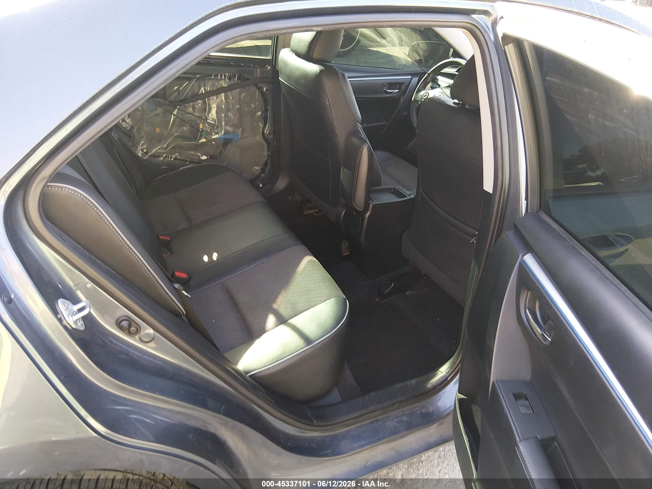 2015 Toyota Corolla S Plus Blue vin: 2T1BURHE3FC237419