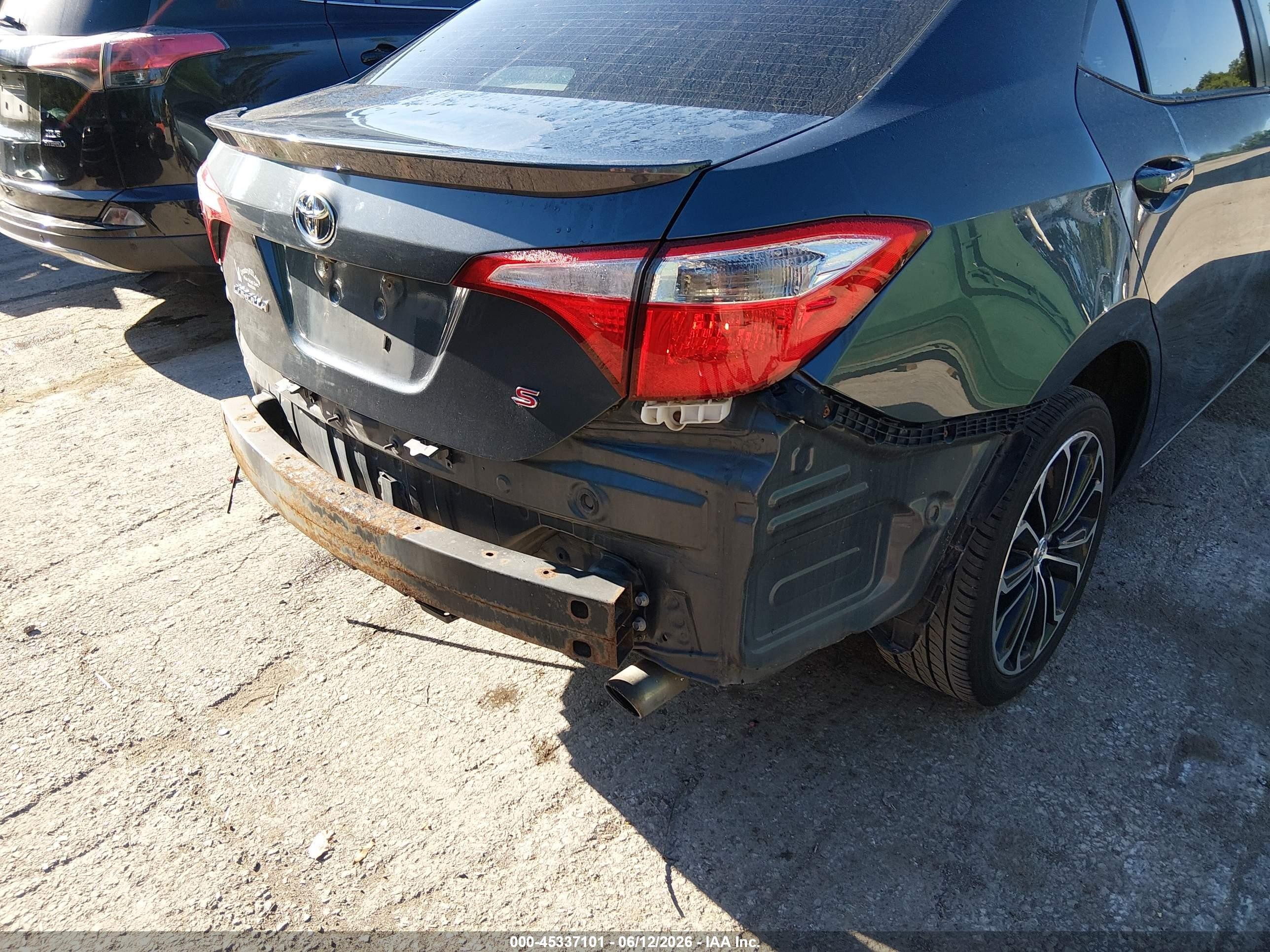 2015 Toyota Corolla S Plus Blue vin: 2T1BURHE3FC237419