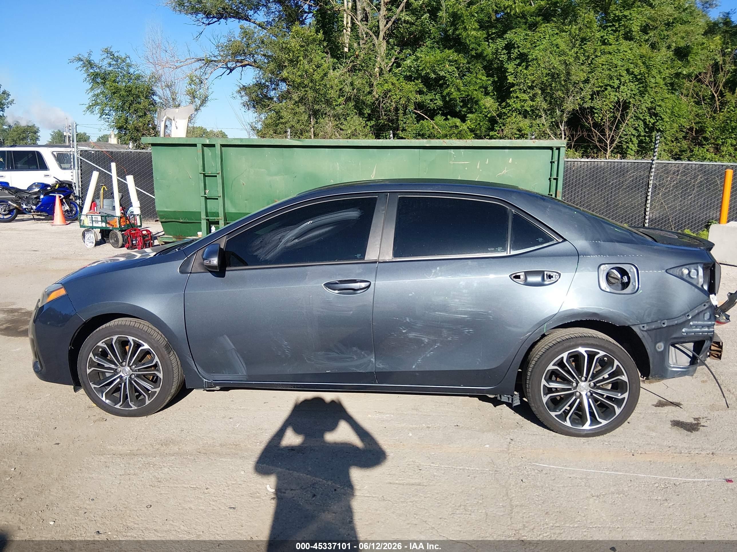 2015 Toyota Corolla S Plus Blue vin: 2T1BURHE3FC237419