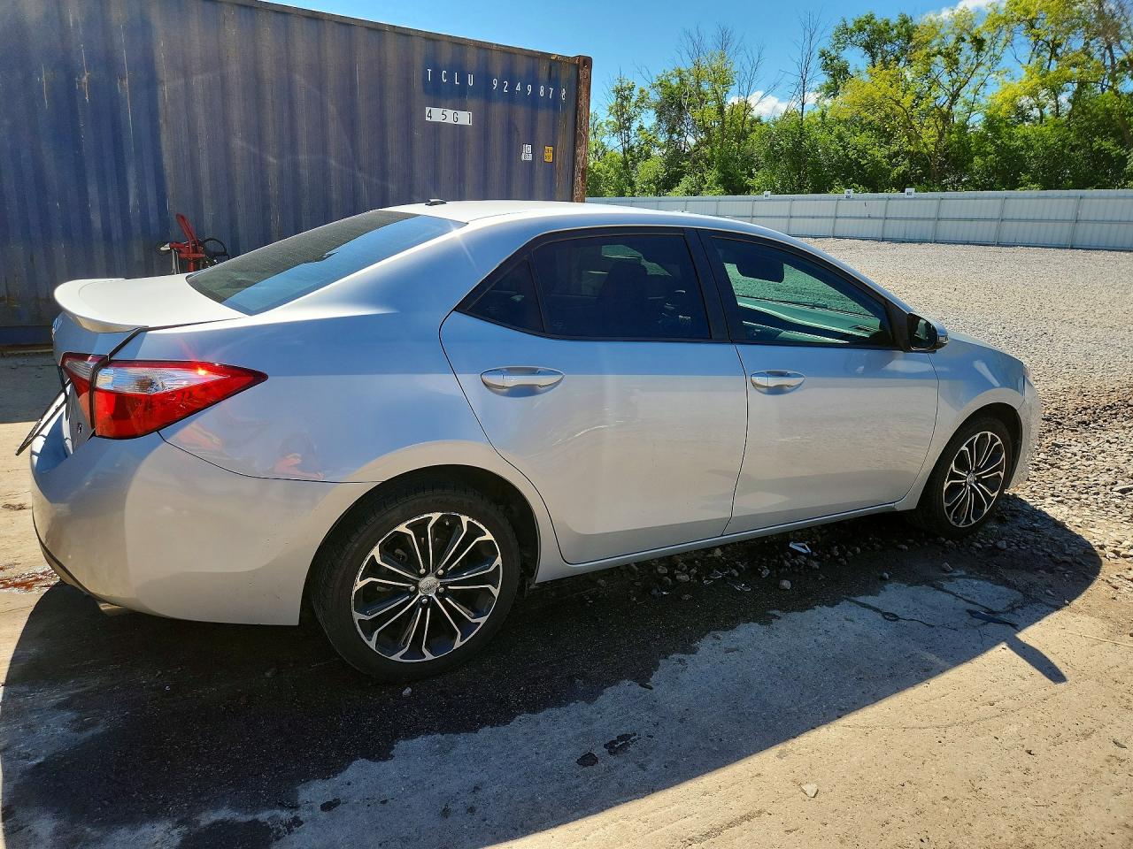 2015 Toyota Corolla S Plus Серебряный vin: 2T1BURHE3FC237940