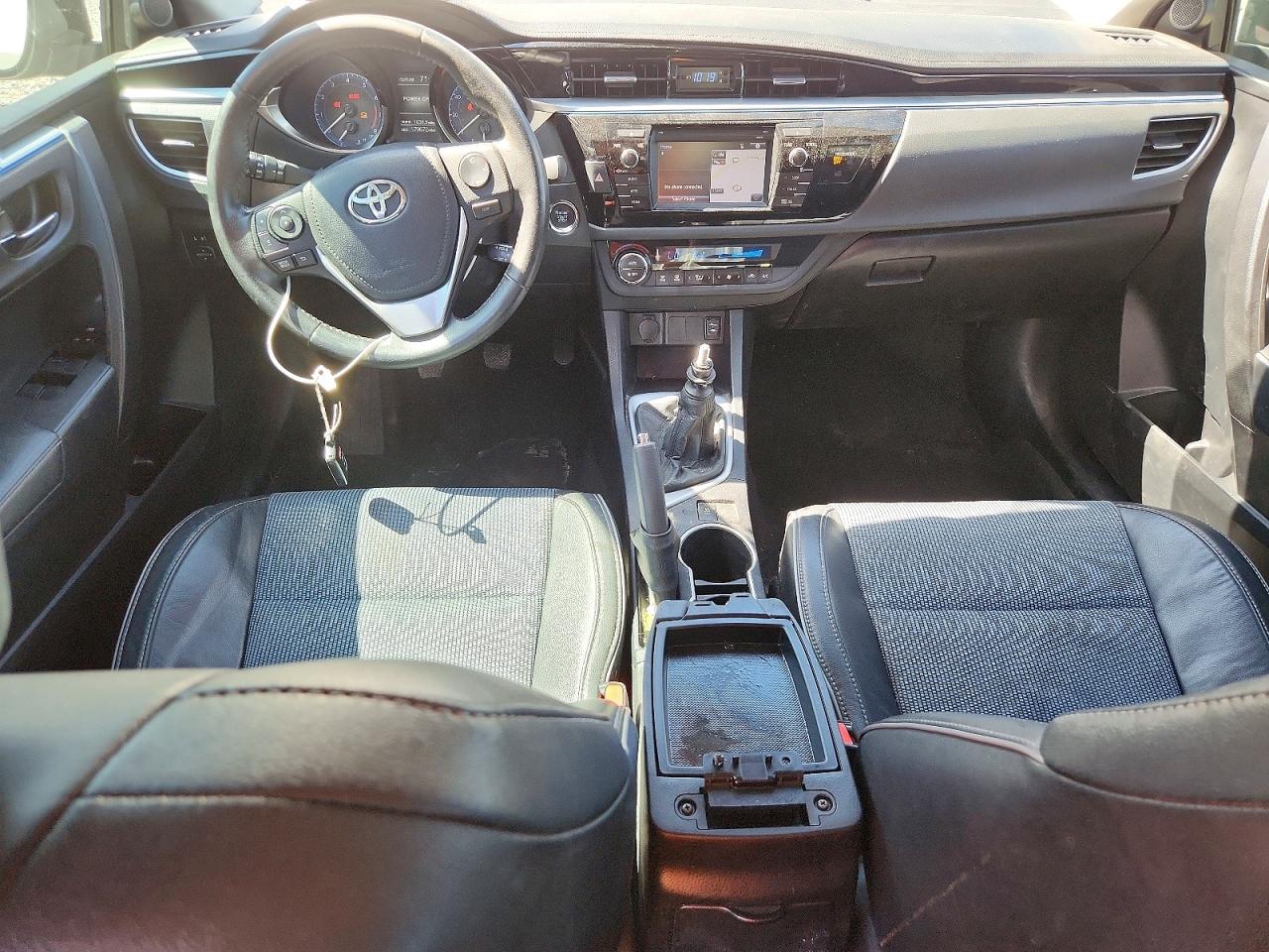 2015 Toyota Corolla S Plus Серебряный vin: 2T1BURHE3FC237940