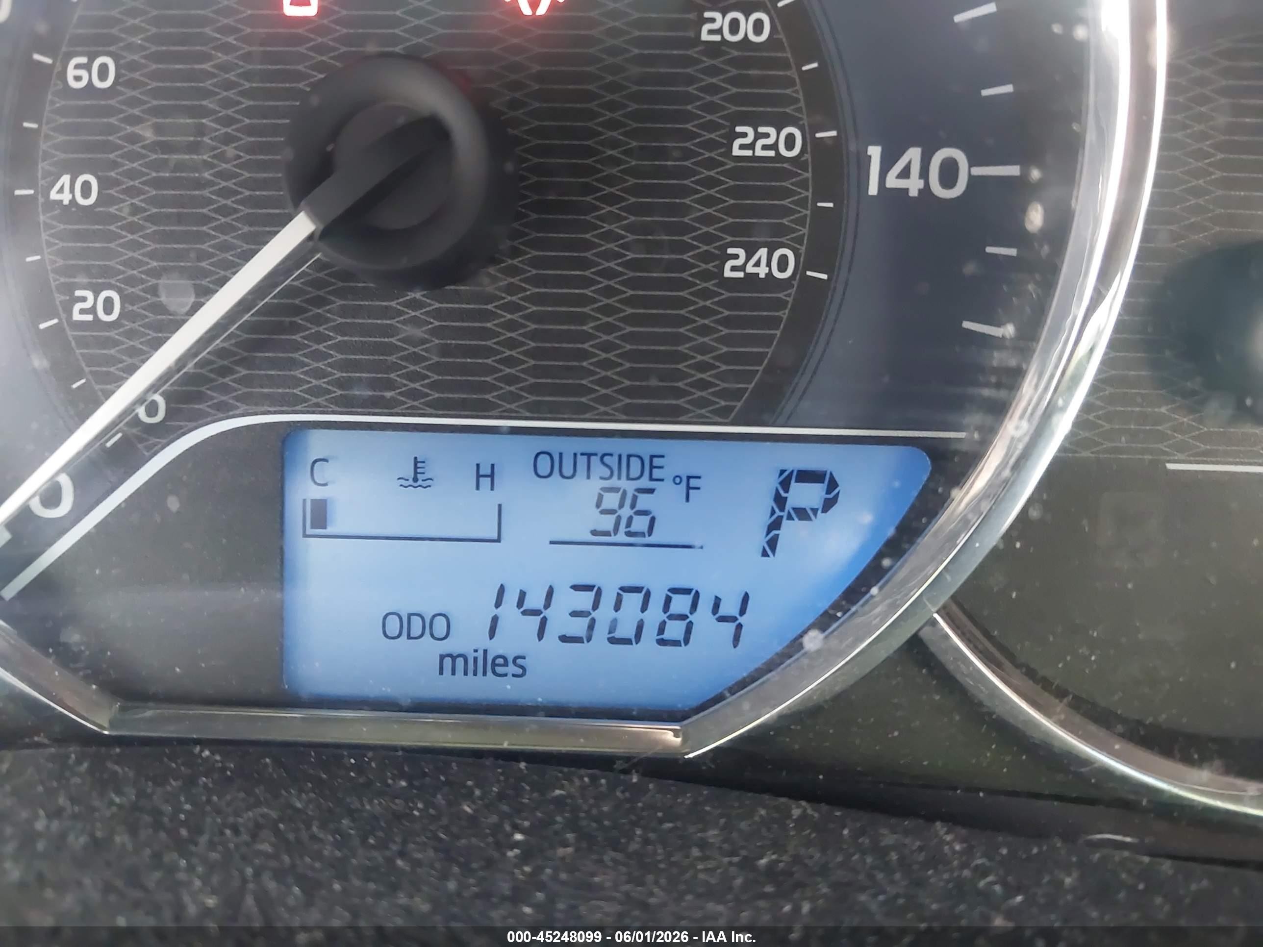 2015 Toyota Corolla Le White vin: 2T1BURHE3FC238862