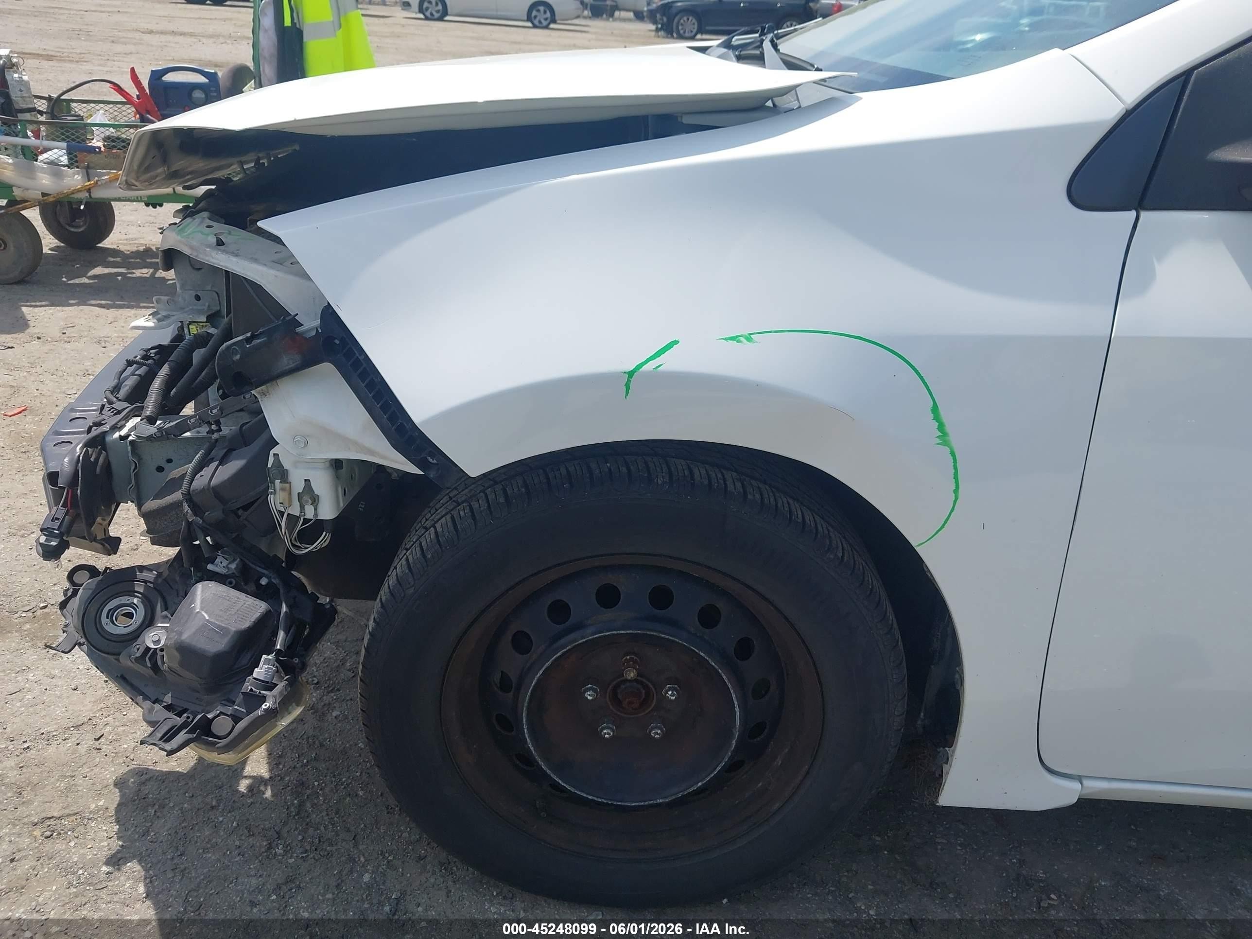 2015 Toyota Corolla Le White vin: 2T1BURHE3FC238862